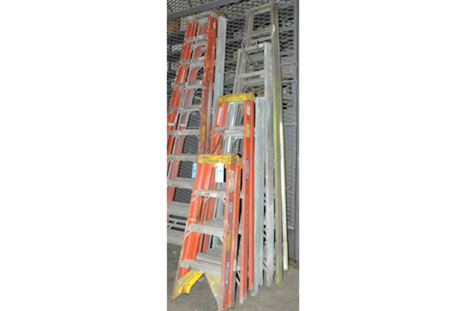 Lot-(1) 10'; (1) 8'; (2) 6' and (1) 4' Fiberglass Step Ladders