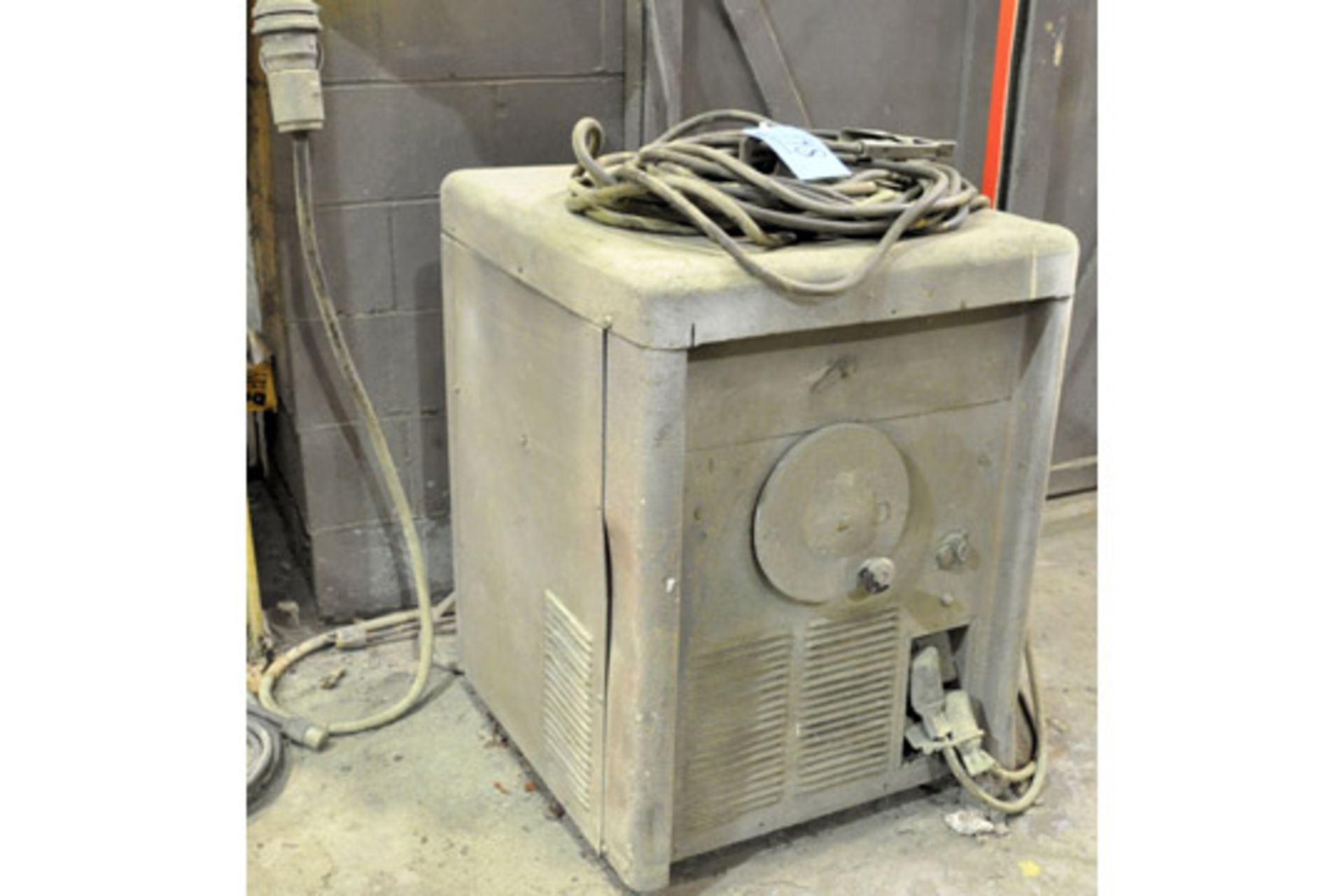 LINCOLN IDEALARC Approx. 300-Amp DC Arc Welding Power Source with Leads - Image 2 of 2