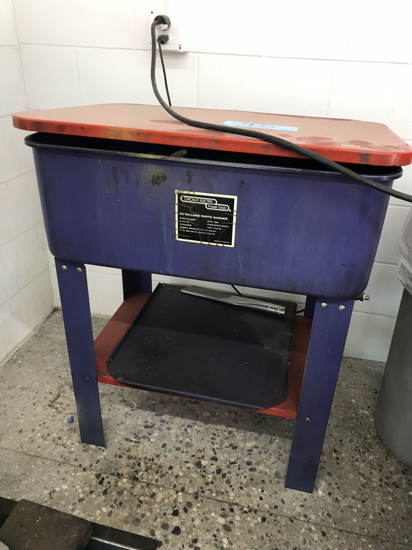 Chicago Electric Solvent-Based Parts Washer Model # 6500.