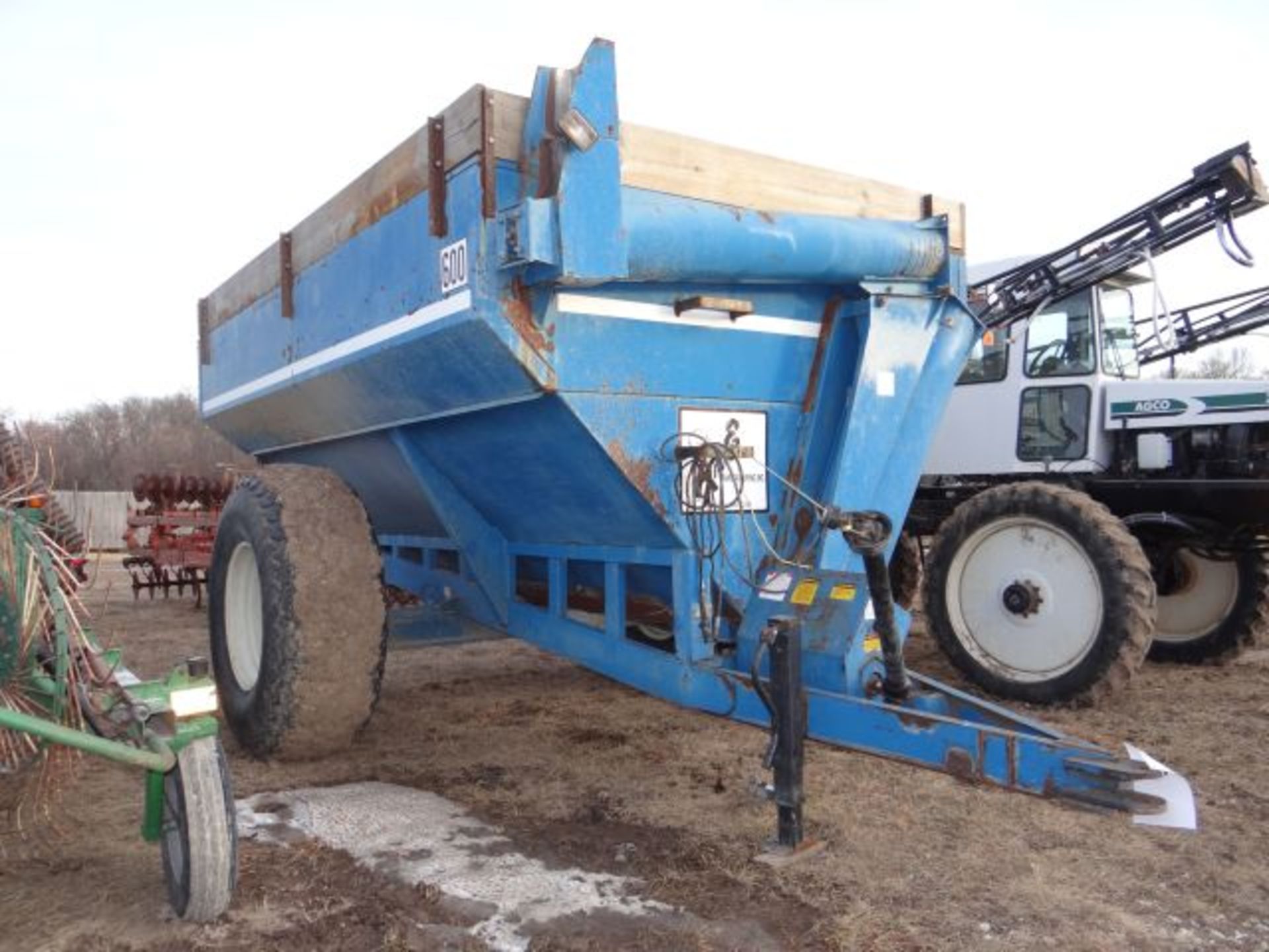 Kinze 600 Grain Cart PTO Driven - Image 3 of 4