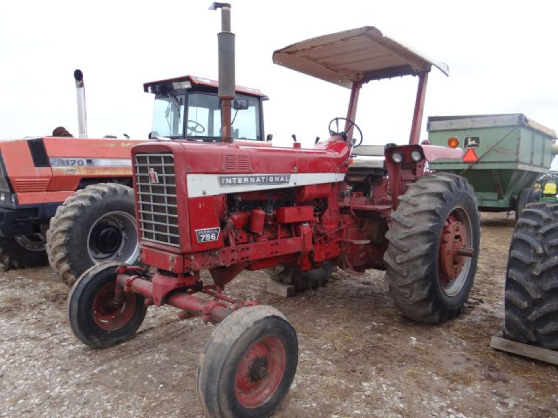 IH 756 Tractor Everything Works, Gas