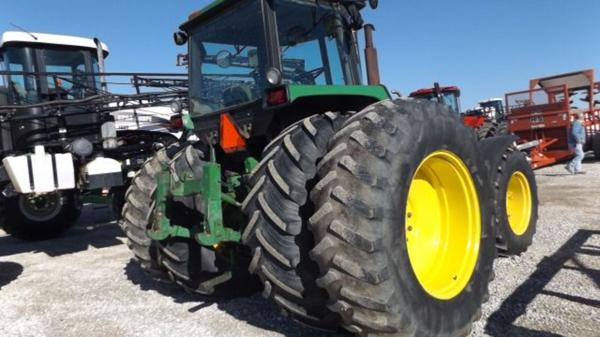 JD 4450 Tractor MFWD, 20.8 x 38 Duals,Powershift, Quick Hitch, 3 Remotes, - Image 2 of 5