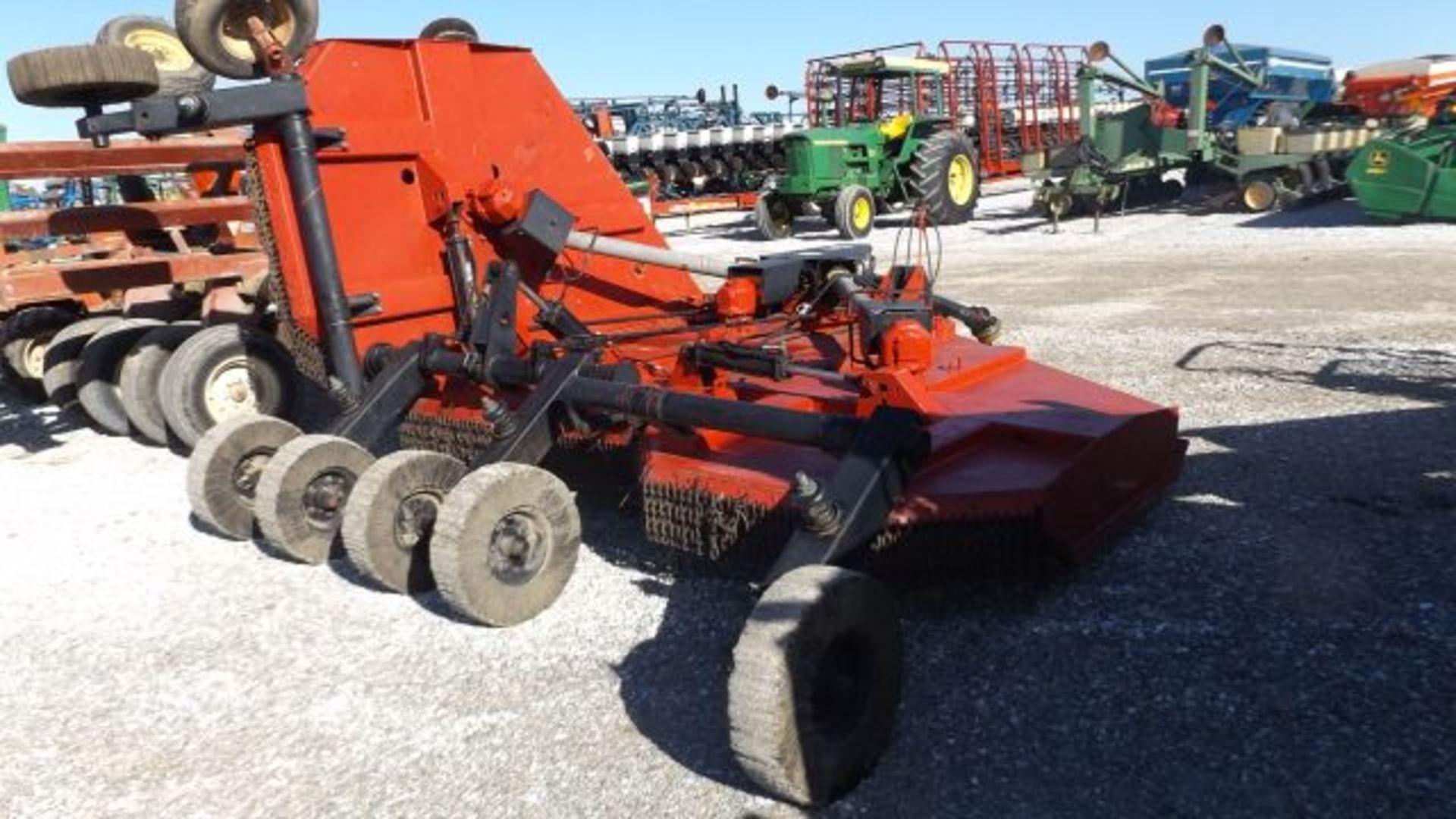 Bush Hog 2615L Cutter, 1996 #158311, Rotary Cutter , Front & Rear Chains , 6- Laminated Tires , - Image 2 of 2