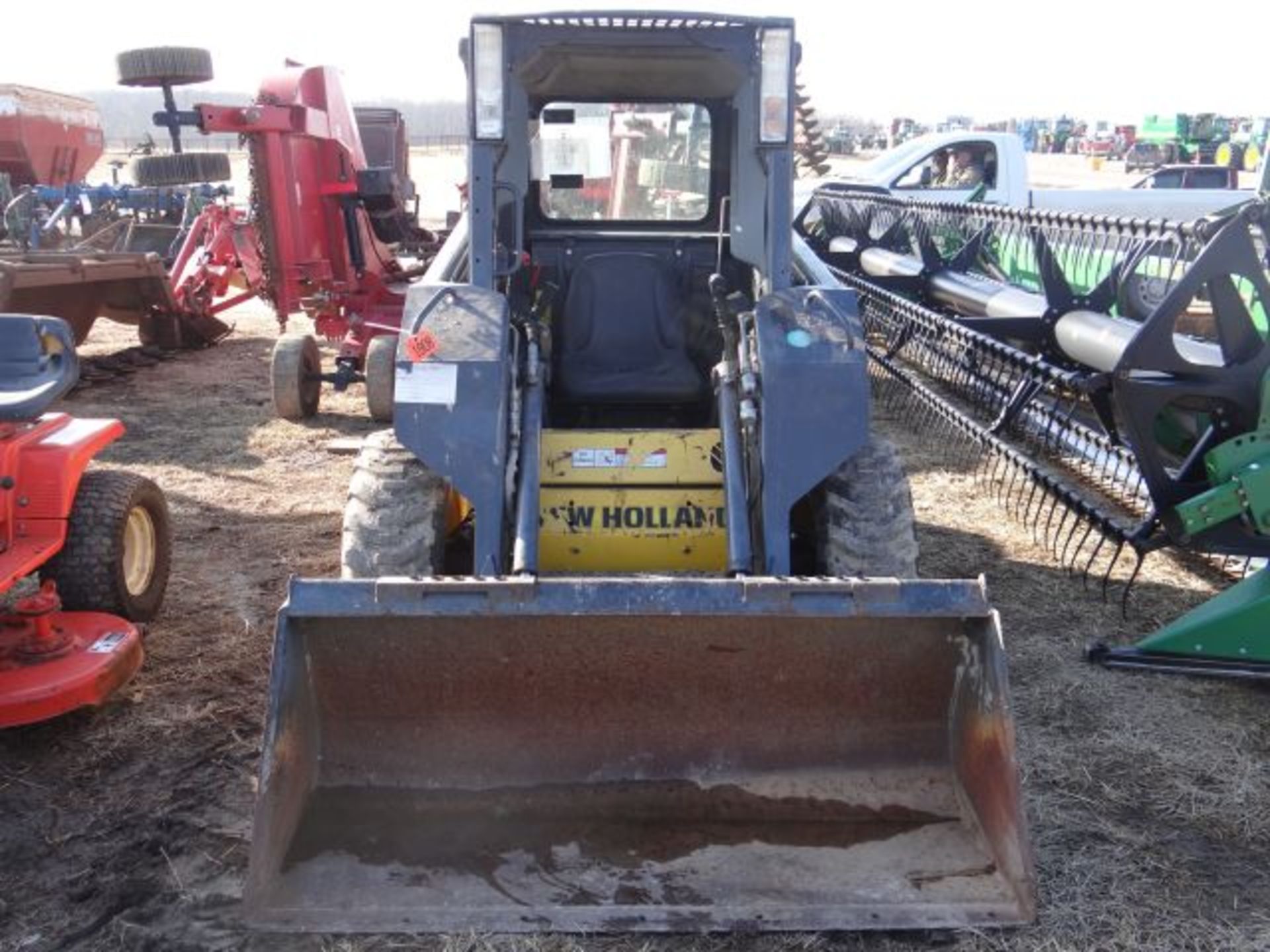 NH L150 Skid Loader, 2008 200 hrs, All New Oil & Filters, Excellent Condition, Aux Hyd, Good Tires - Image 3 of 5
