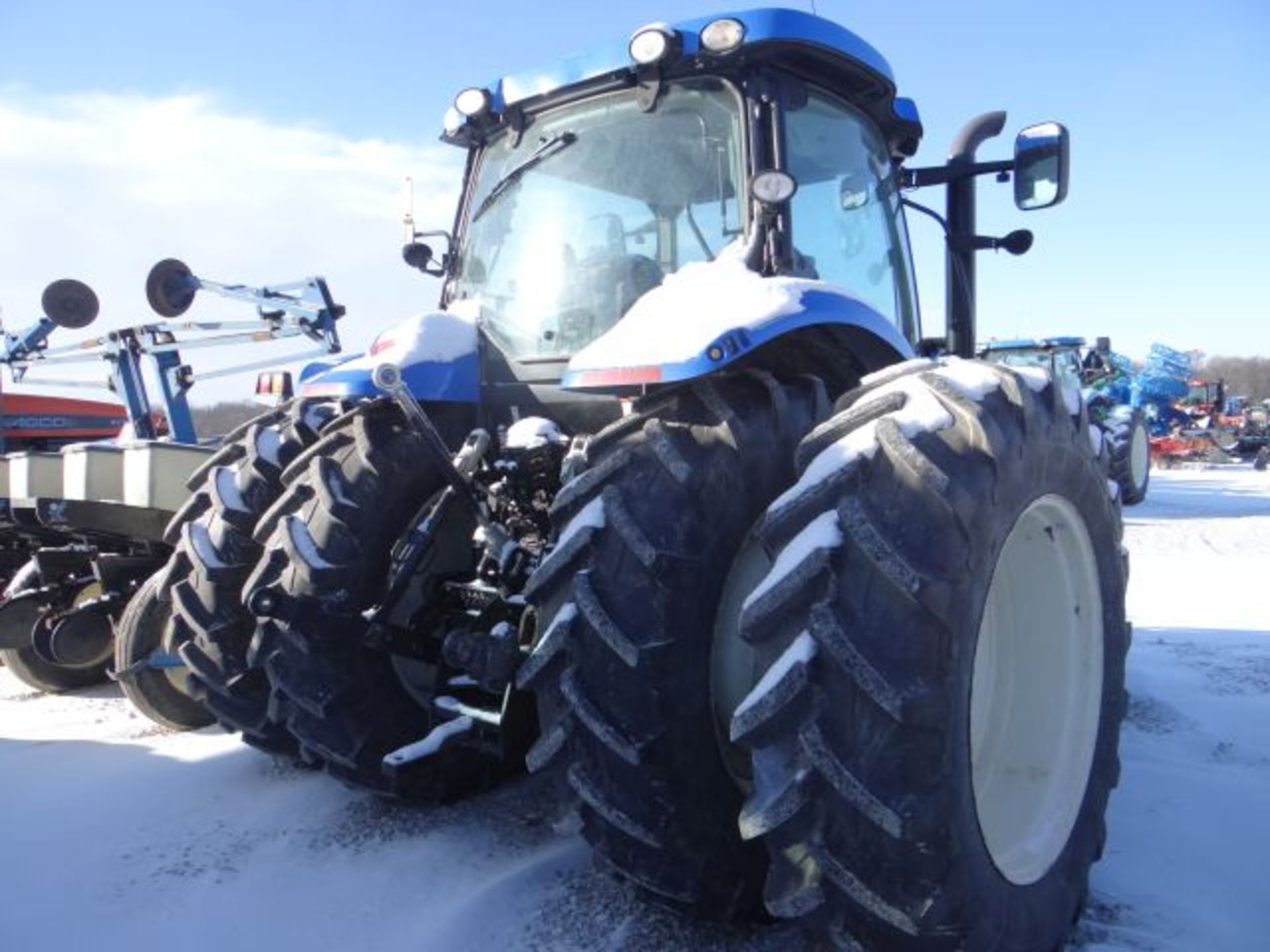 NH T6.165 Tractor, 2013 with 845 Loader, 3 Remotes, FWD, No Bucket, sn#ZDBD02007, 1198 hrs - Image 3 of 5