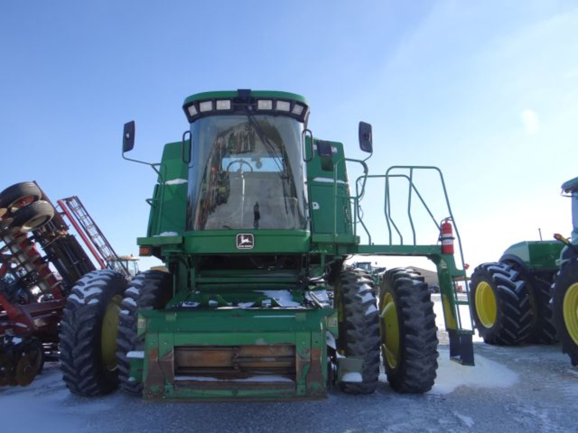 JD 9650STS Combine, 2001 #155342 Front tires Duals Goodyear 18.4x42. Rear 18.4x26. Aftermarket - Image 7 of 7