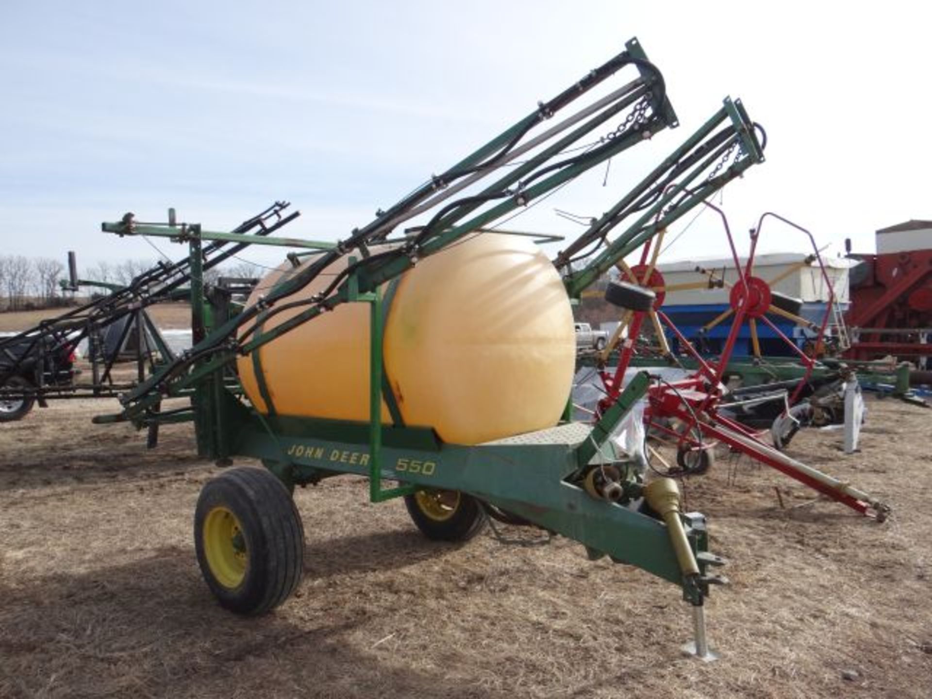 JD 550 Sprayer Pull Type, 50' Booms, Electric Shutoff for Booms, 3 Section Monitor in Shed - Image 2 of 3