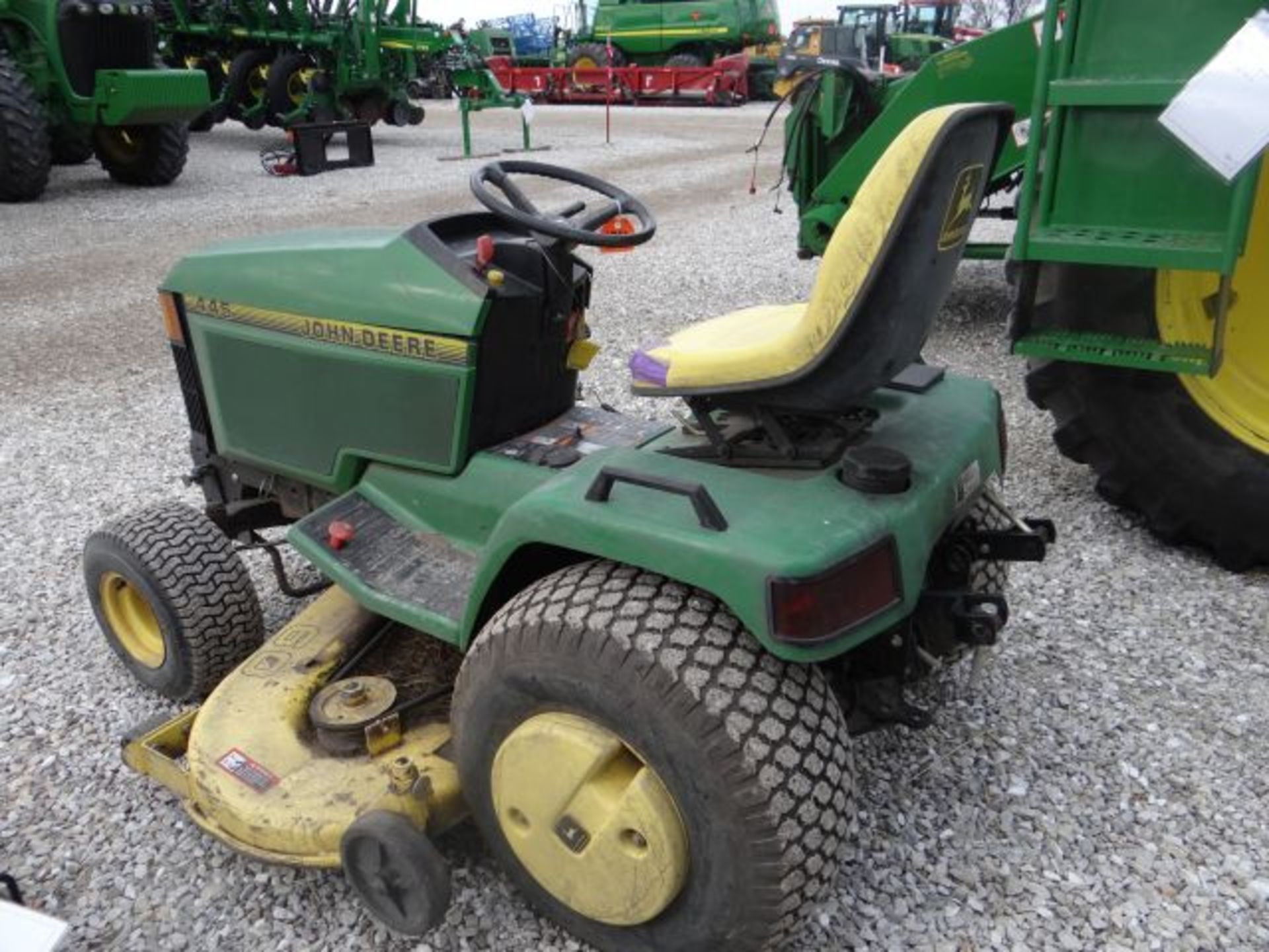 JD 445 Lawn Mower 1076 hrs - Image 6 of 6