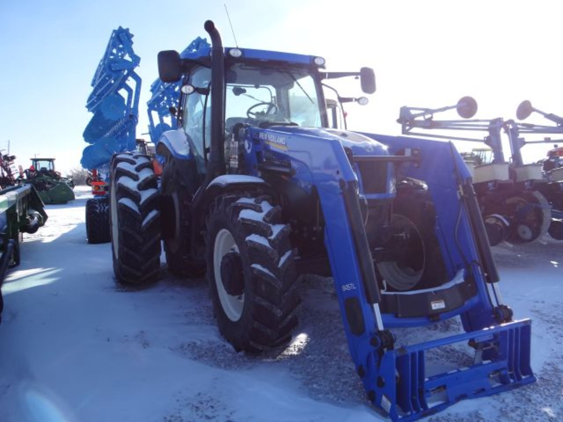 NH T6.165 Tractor, 2013 with 845 Loader, 3 Remotes, FWD, No Bucket, sn#ZDBD02007, 1198 hrs - Image 2 of 5