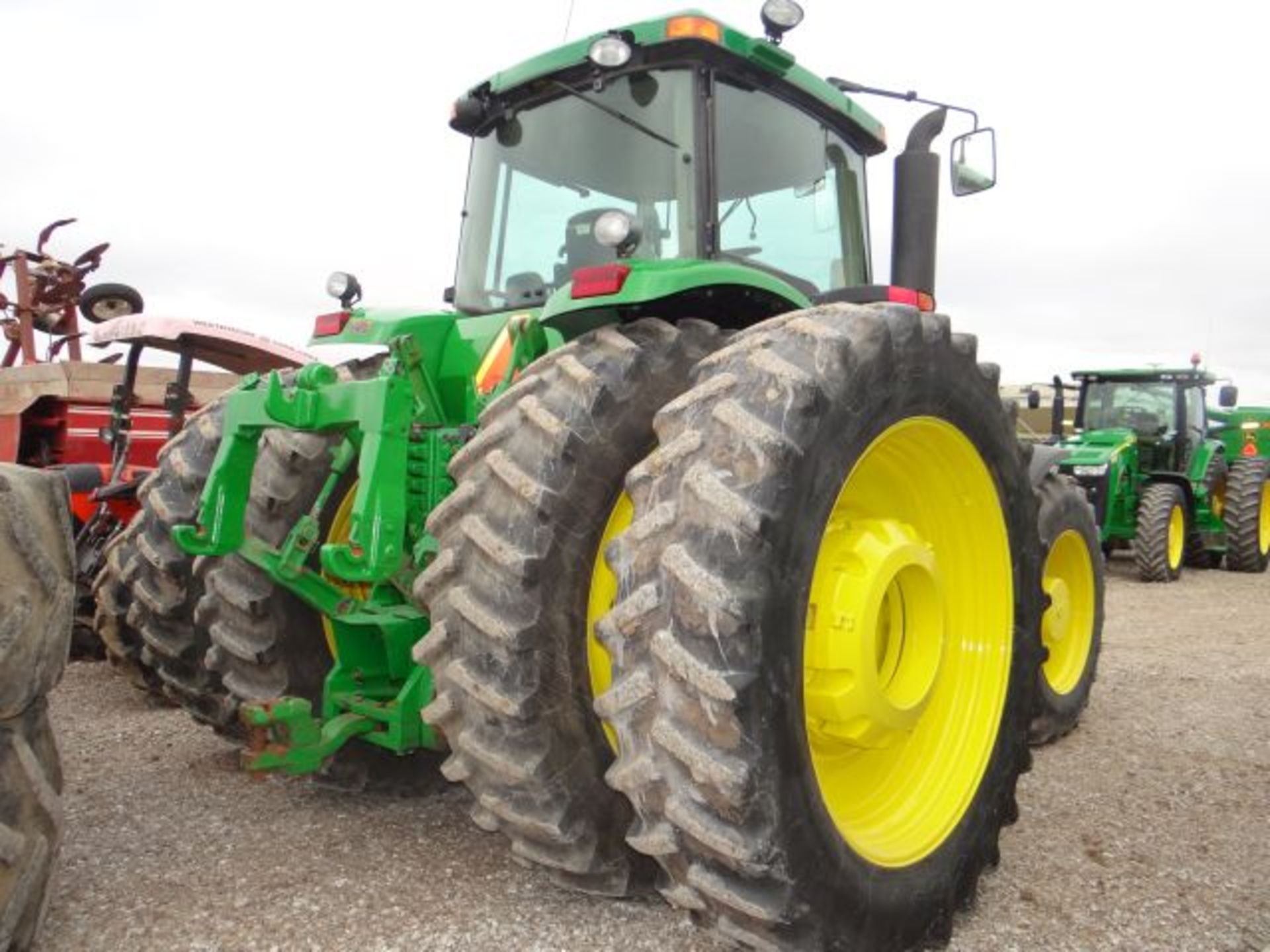 JD8520 Tractor, 2005 Powershift, ILS, 50" Tires, Wt Kit, 4410 hrs - Image 2 of 6