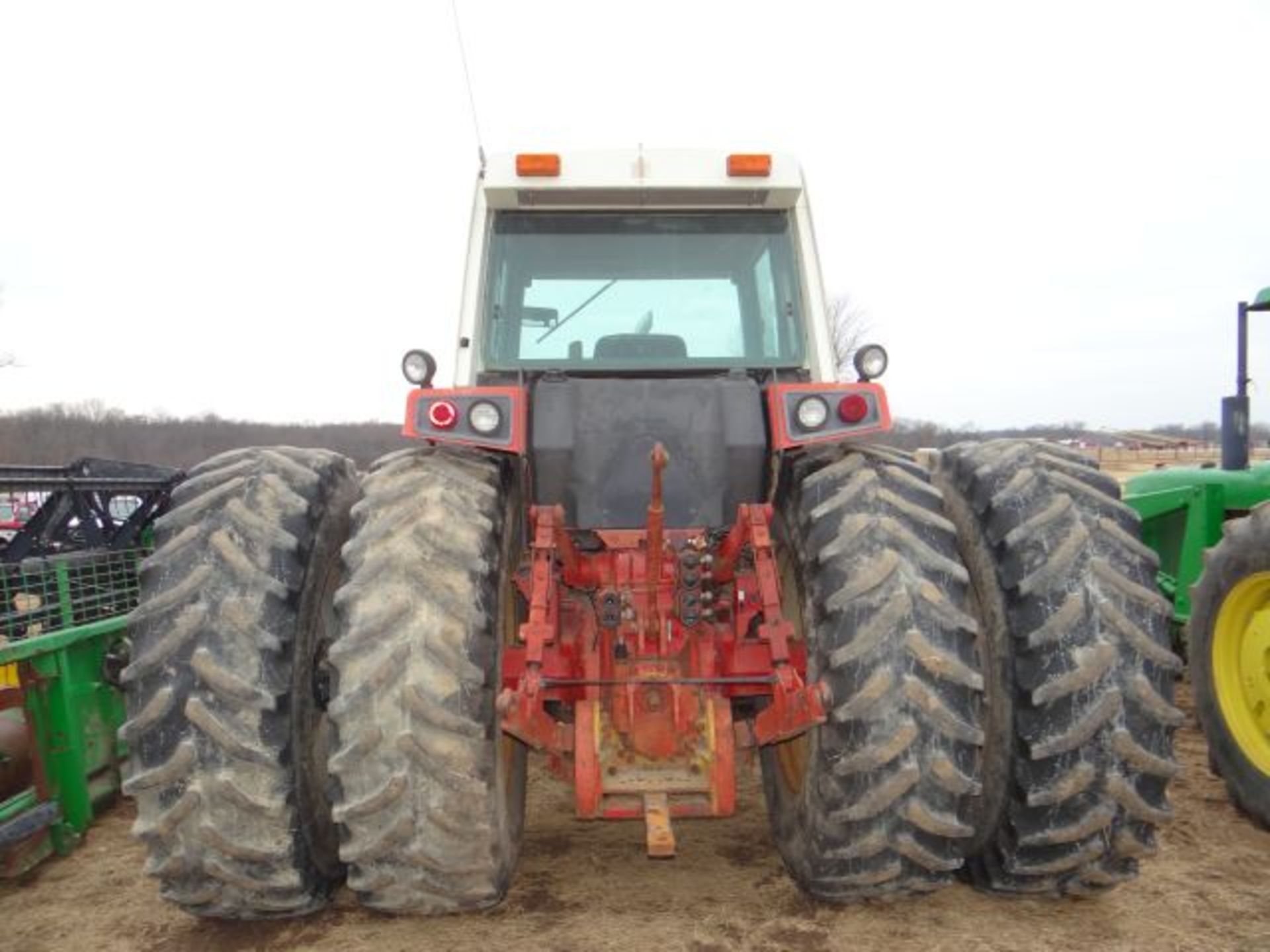 IH 3788 Tractor 3100 hrs, CAH, Works Great, 20.8x38 Duals - Image 4 of 5