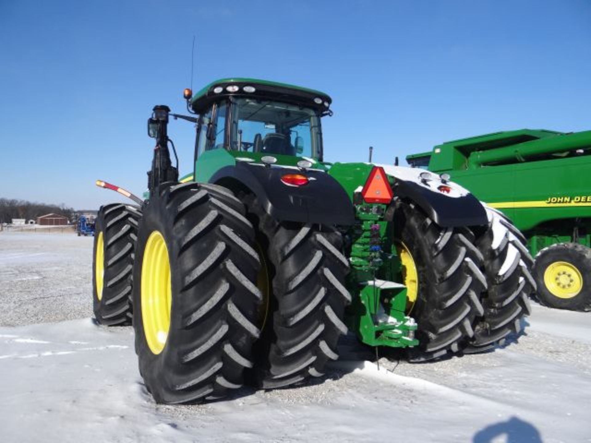 JD 9420R Tractor #151699,Powershift, Training Seat, Radar, Scv's: 5, 710/70r 42 Dual Michelin Tires, - Image 2 of 5