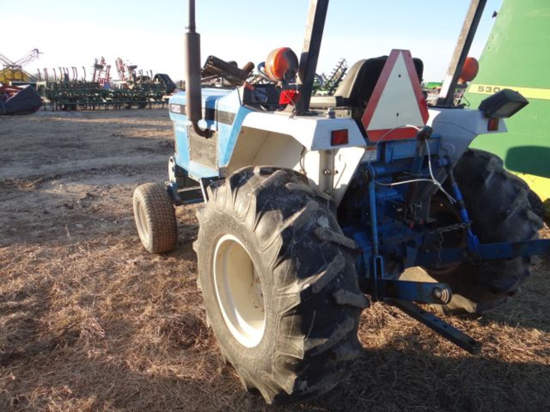 NH 1320 Tractor, 1998 Diesel, Manual in Shed - Image 3 of 4