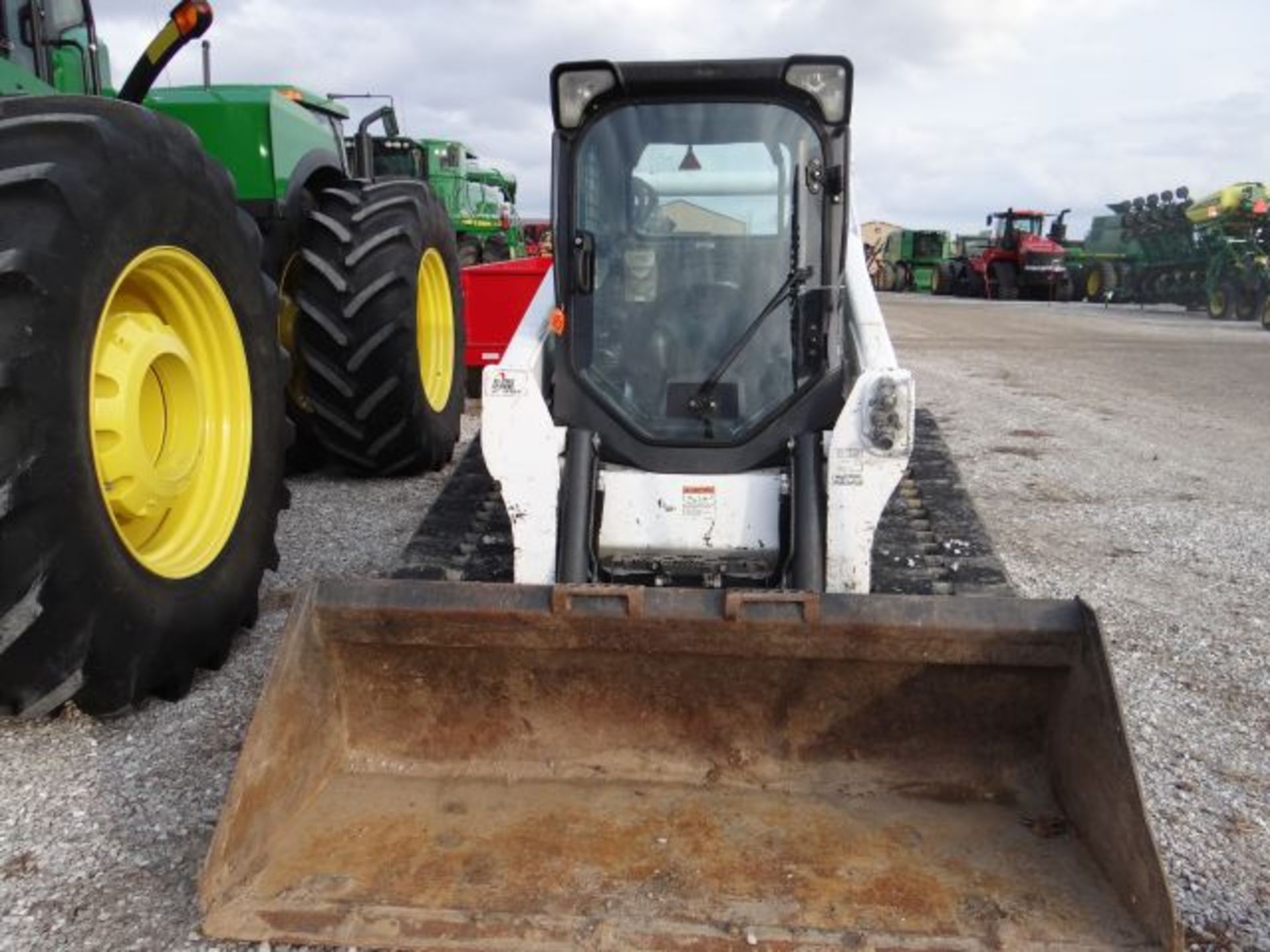 Bobcat T750, 2014 #158901, CTL, Cab w/ AC and Heat, Joystick Controls Switchable From ISO and H - Image 3 of 6