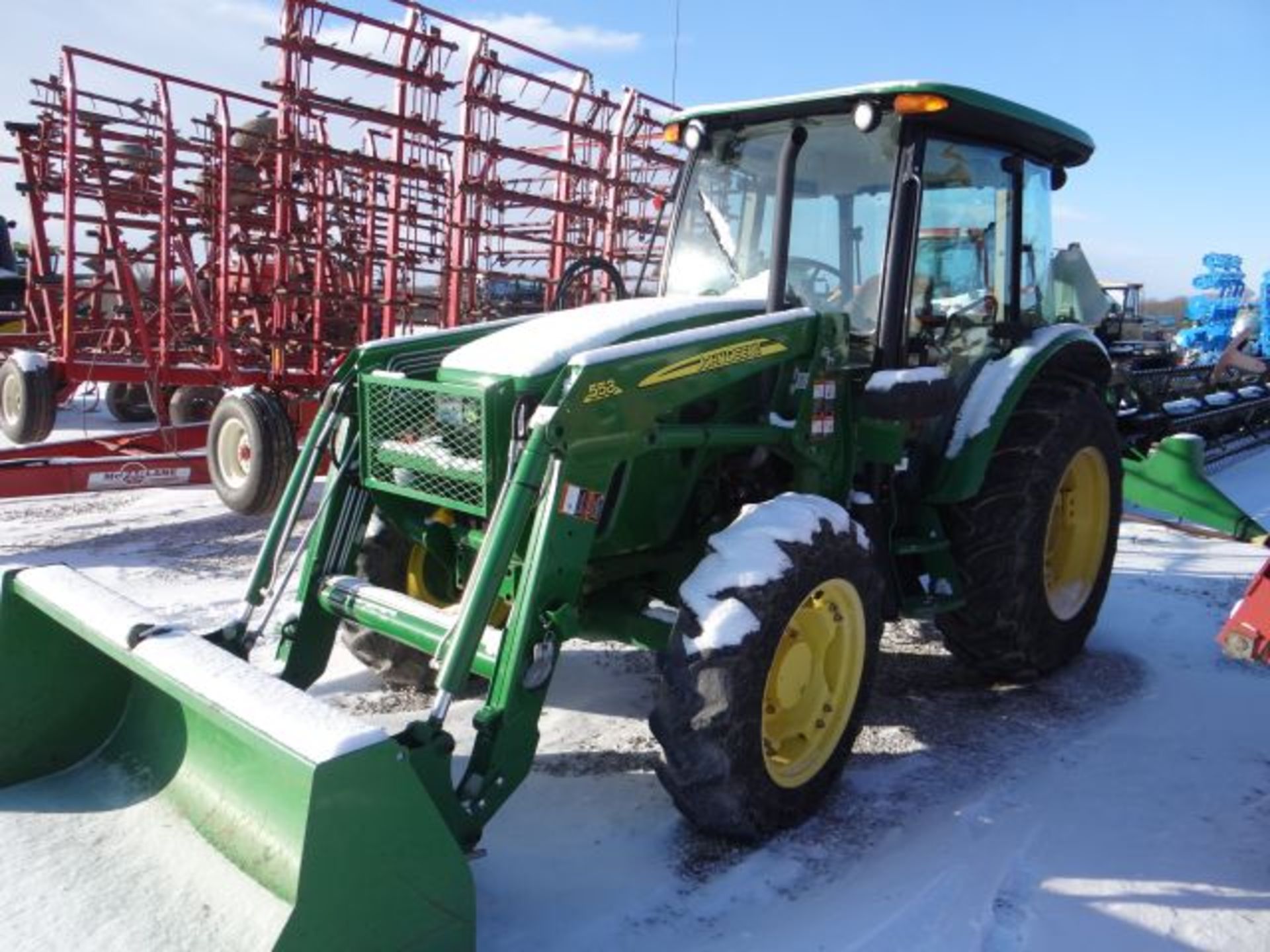 JD 5075M Tractor #56977 MFWD, Fronts 11.2-24, Rears 16.9-30. 16x16 Transmission. 540/540E PTO. 2