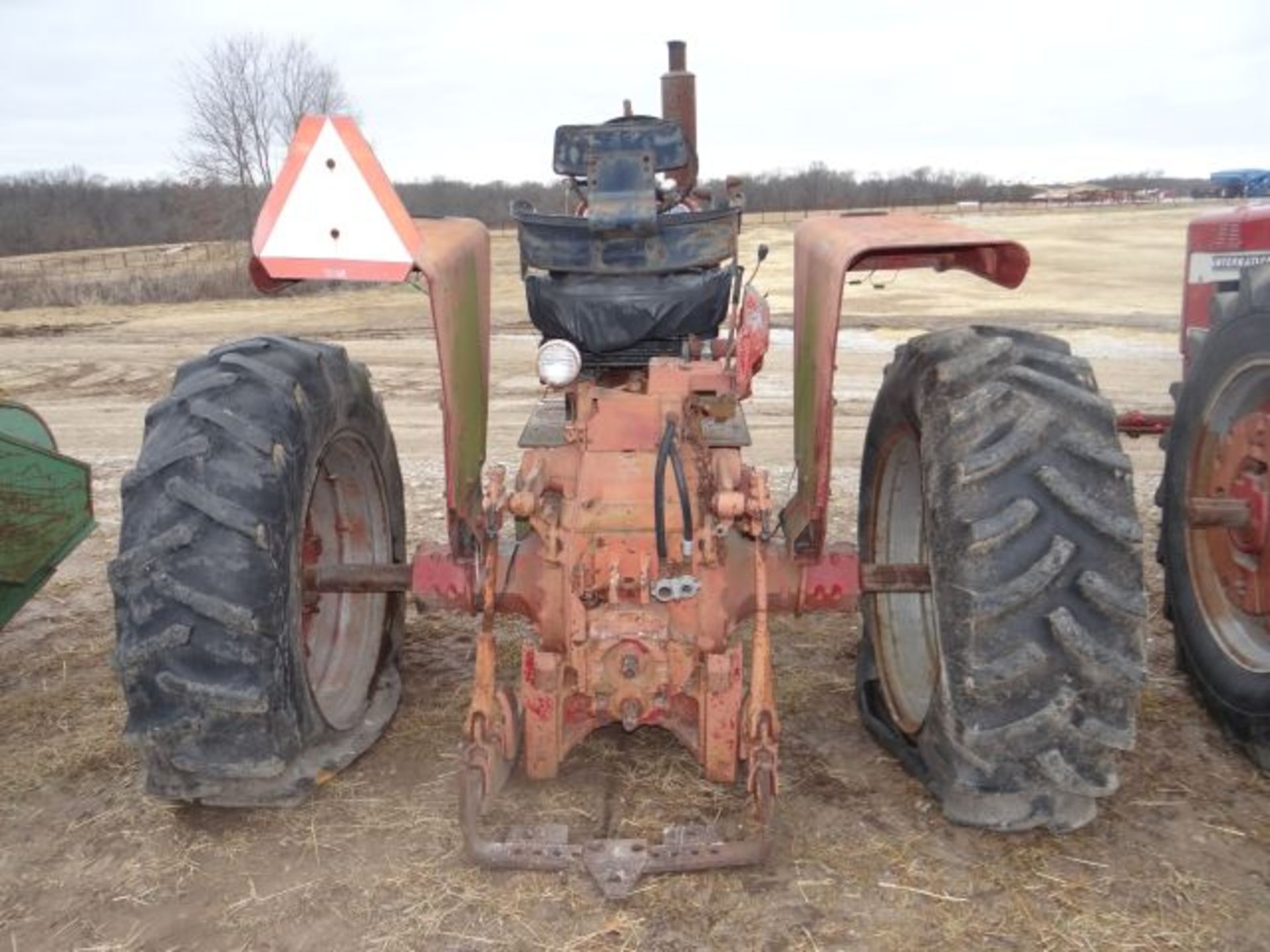 IH 706 Tractor Does Not Run - Image 3 of 6