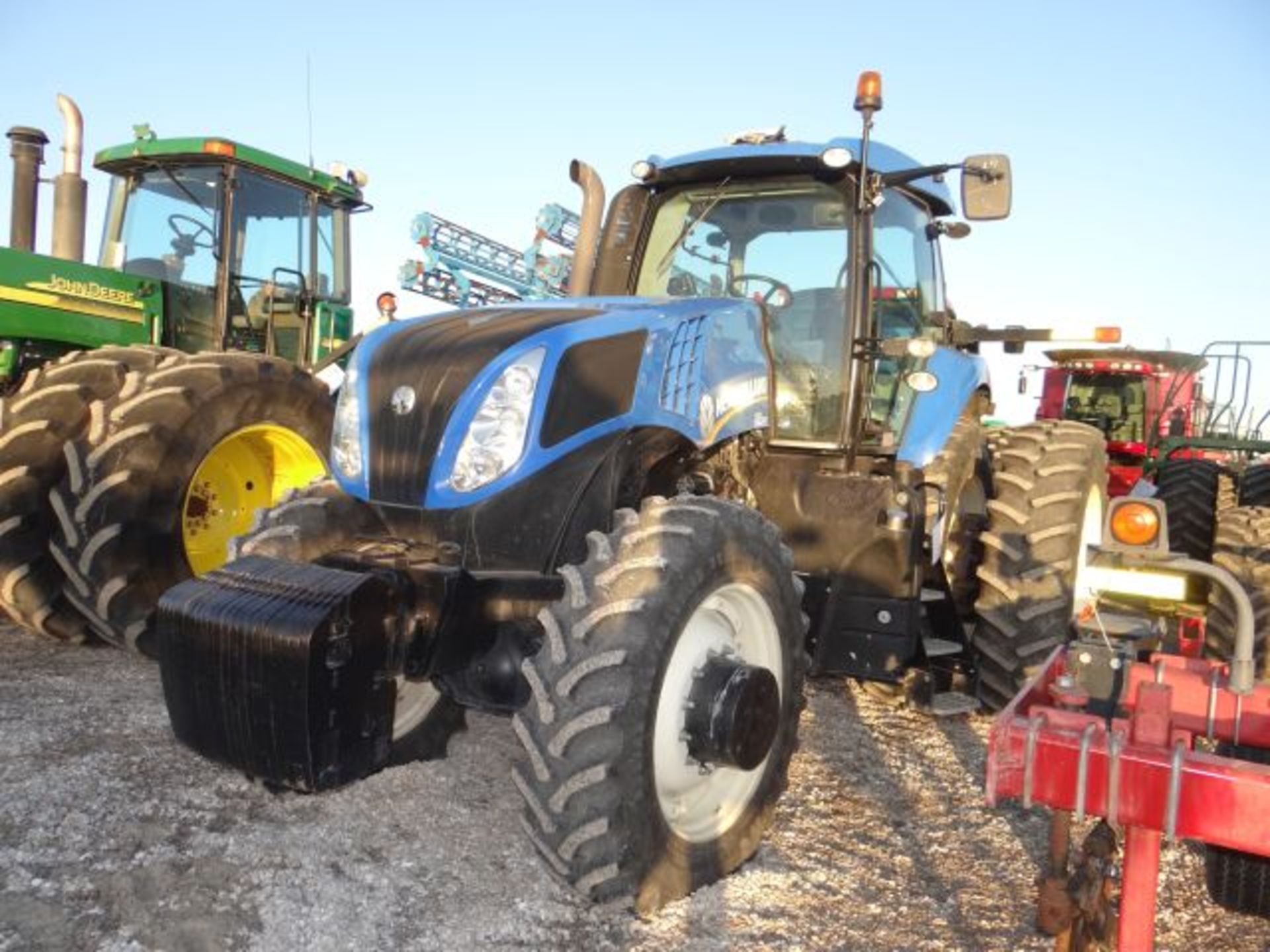 NH T8300 Tractor sn# ZBRC08818