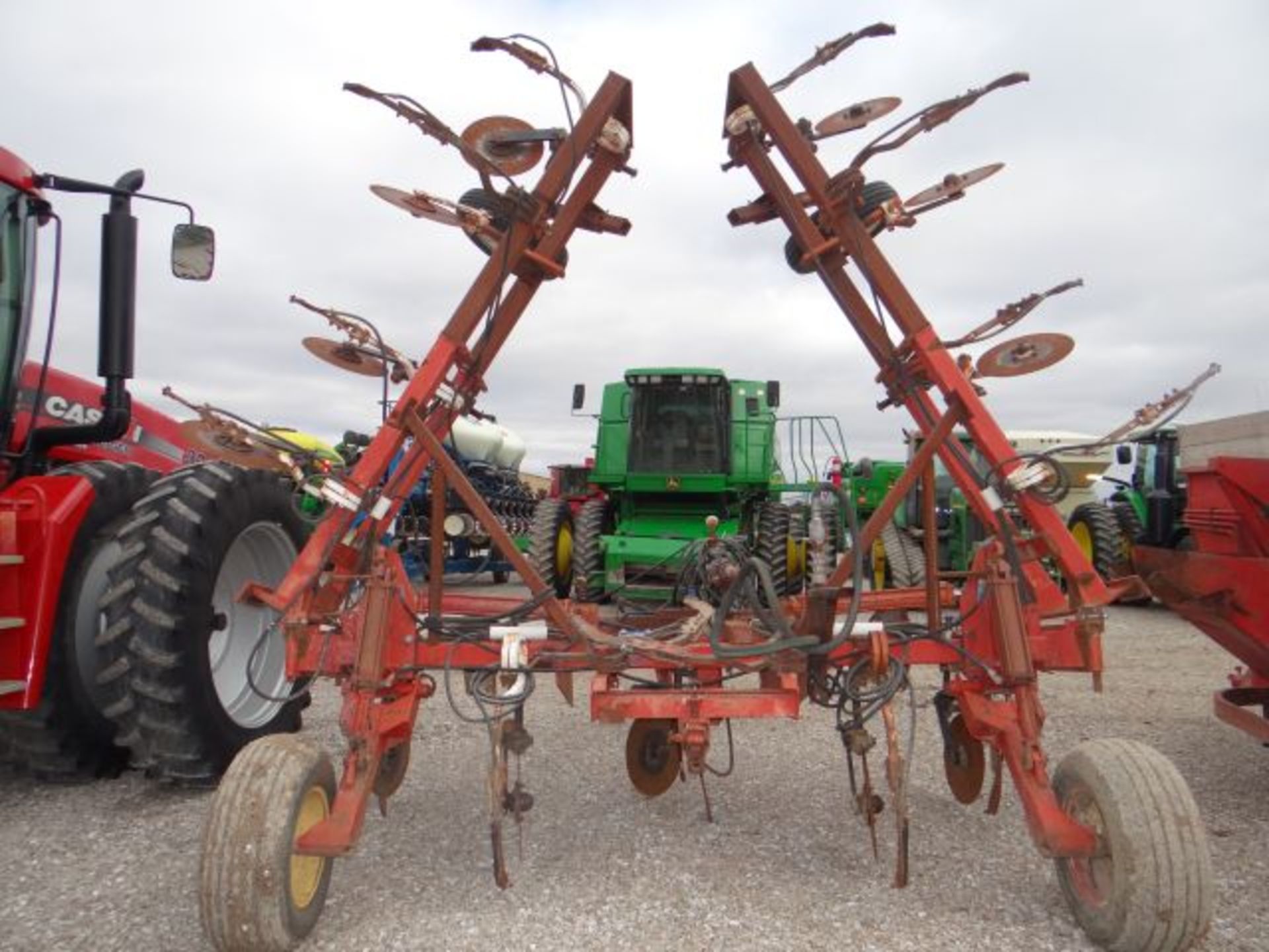 Clark Anhydrous Applicator No-Till Coulters, Hyd Flow Meter, 13 Knife - Image 2 of 3