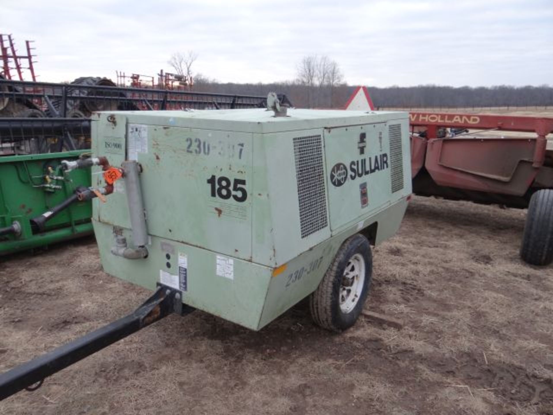 Sullair Air Compressor 185 CFM Serviced, Good Working Condition - Image 3 of 3