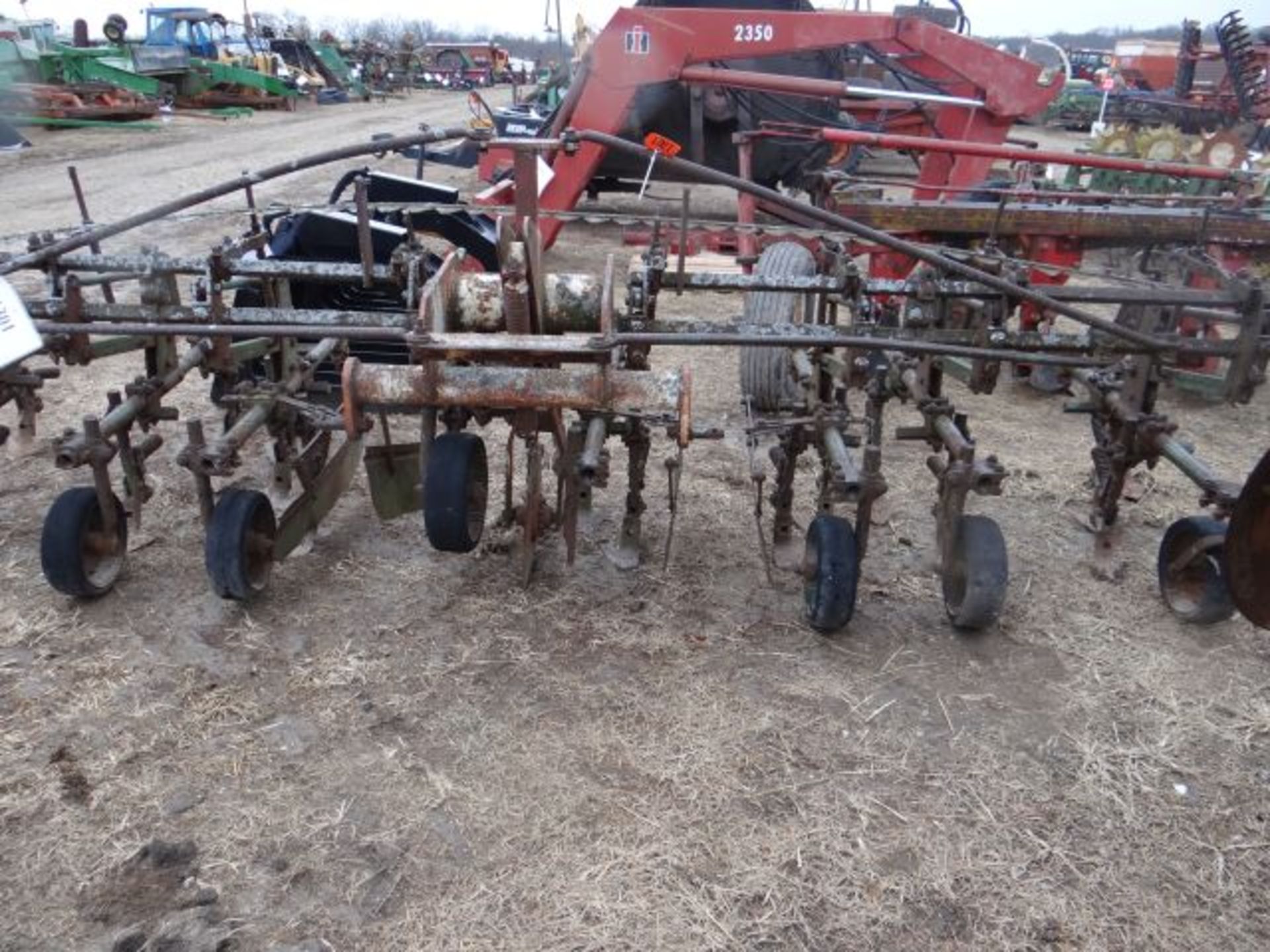 JD Cultivator 4 Row - Image 3 of 3