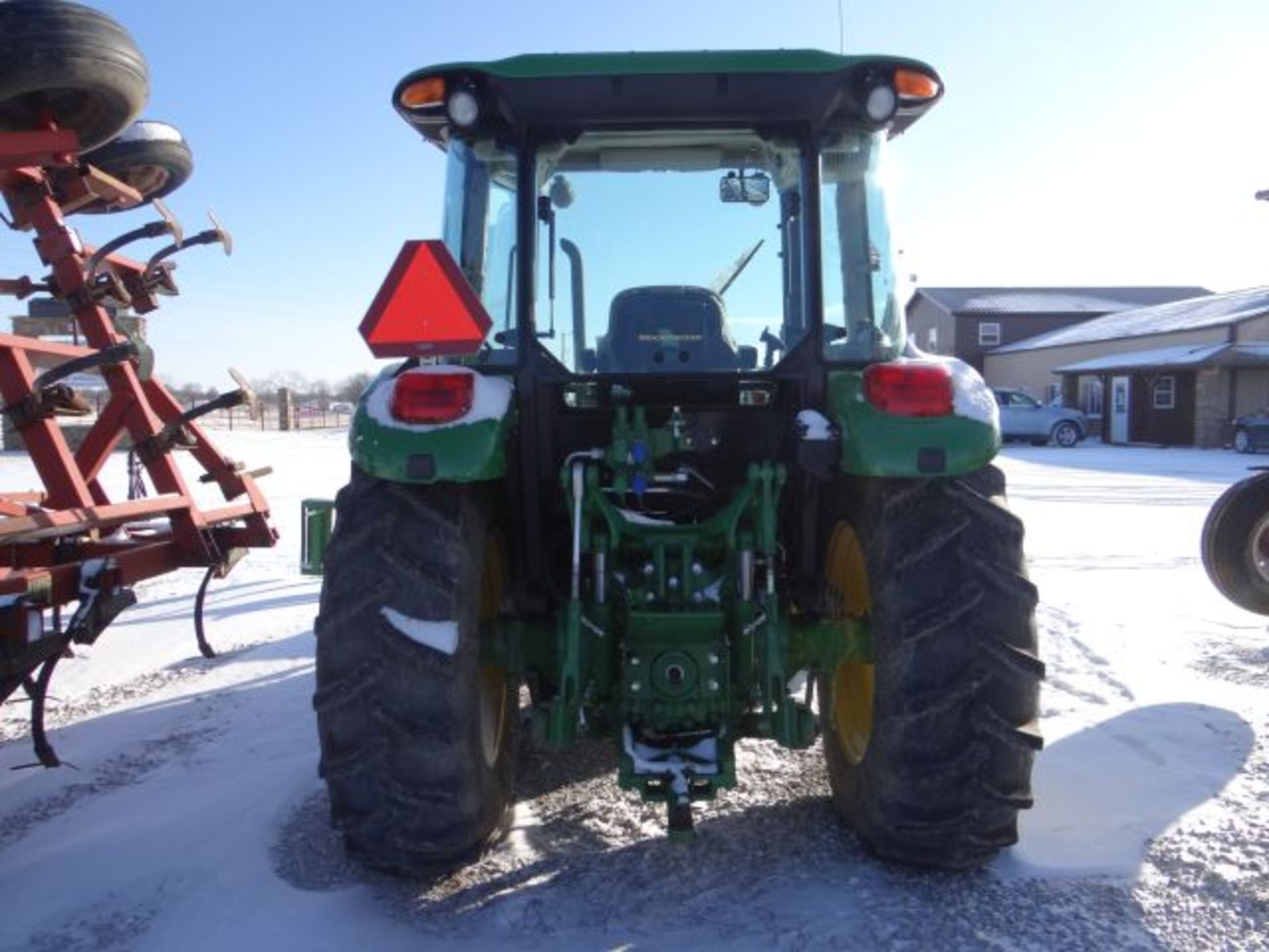 JD 5075M Tractor #56977 MFWD, Fronts 11.2-24, Rears 16.9-30. 16x16 Transmission. 540/540E PTO. 2 - Image 4 of 4