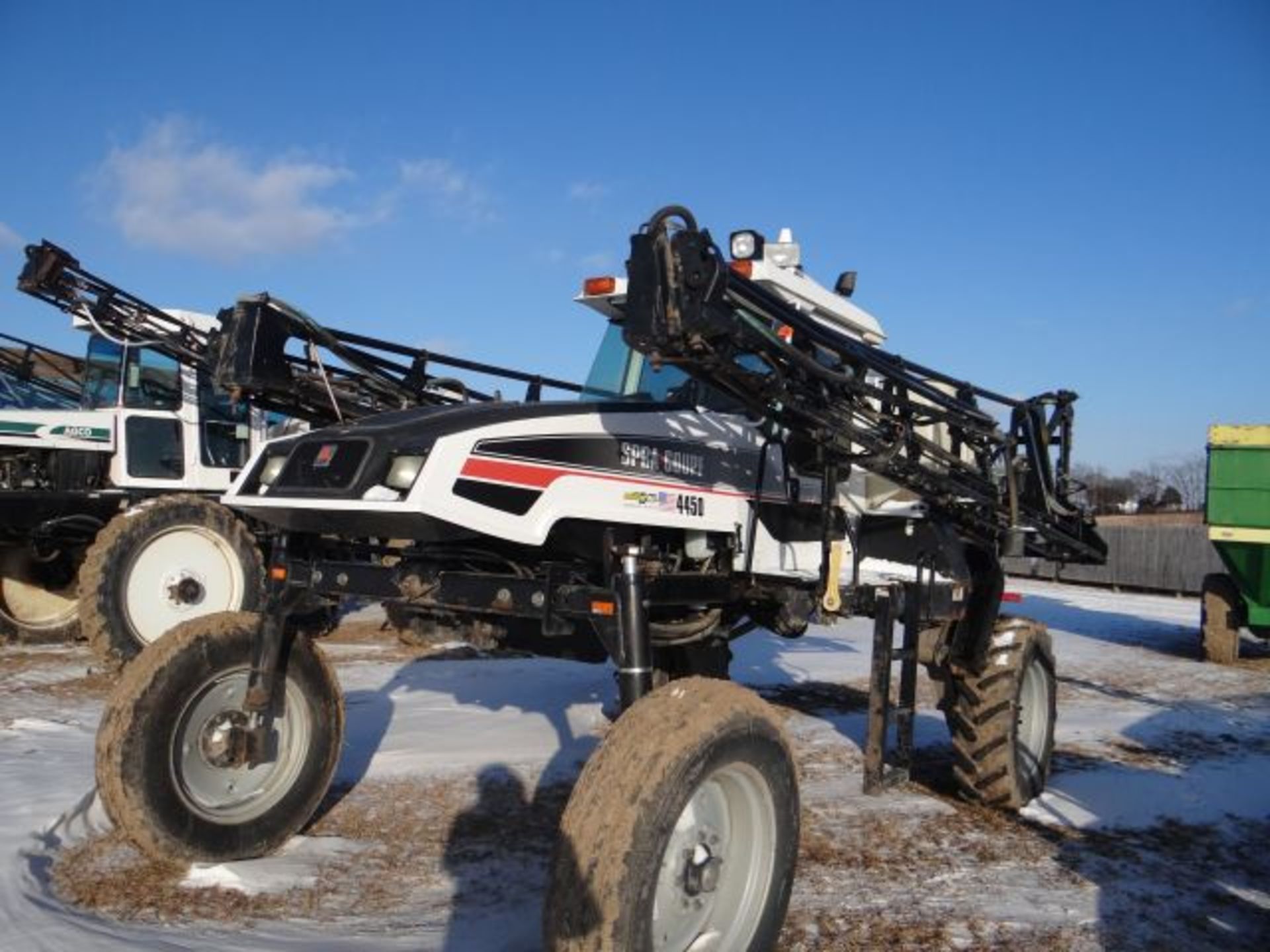 Spray Coupe 4450 60' Booms, 5 Speed, Manual