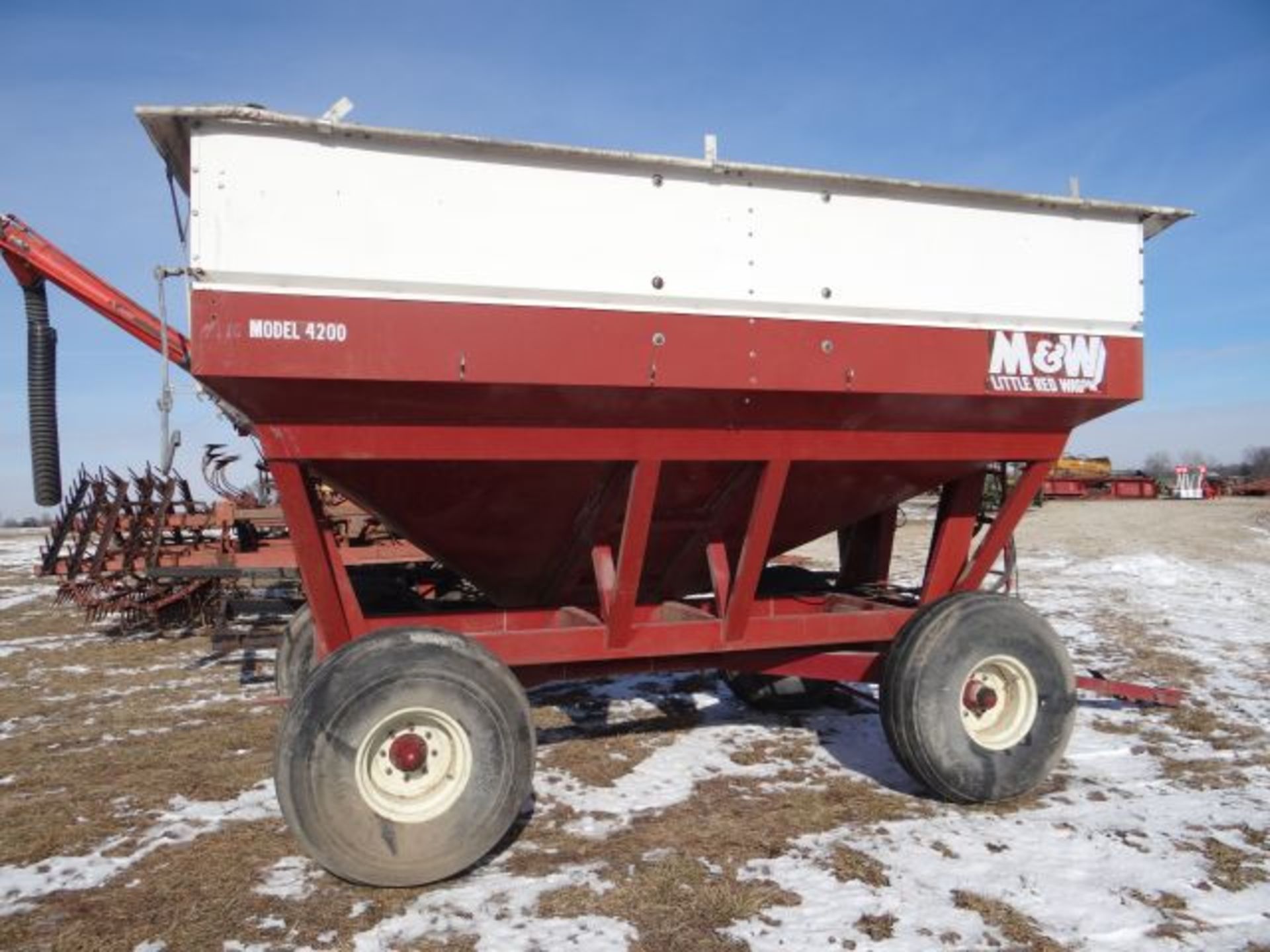 M&W Red Wagon With Hydraulic Seed Auger