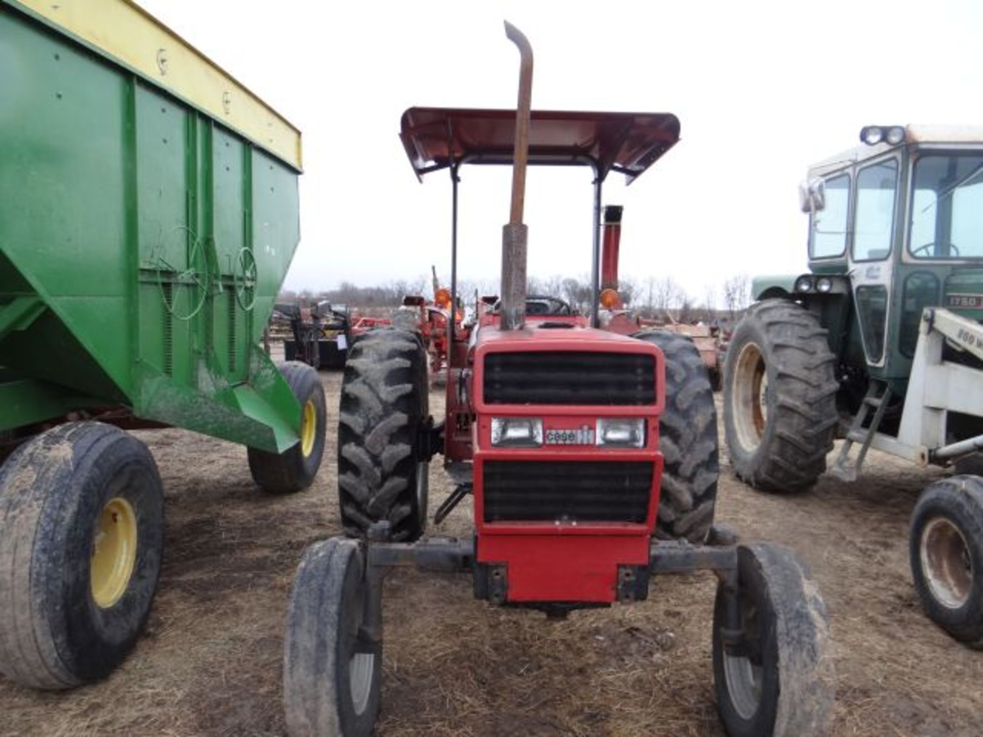 Case IH 585 Tractor, 1987 1923 hrs, Runs Great, Good Tires - Image 2 of 5