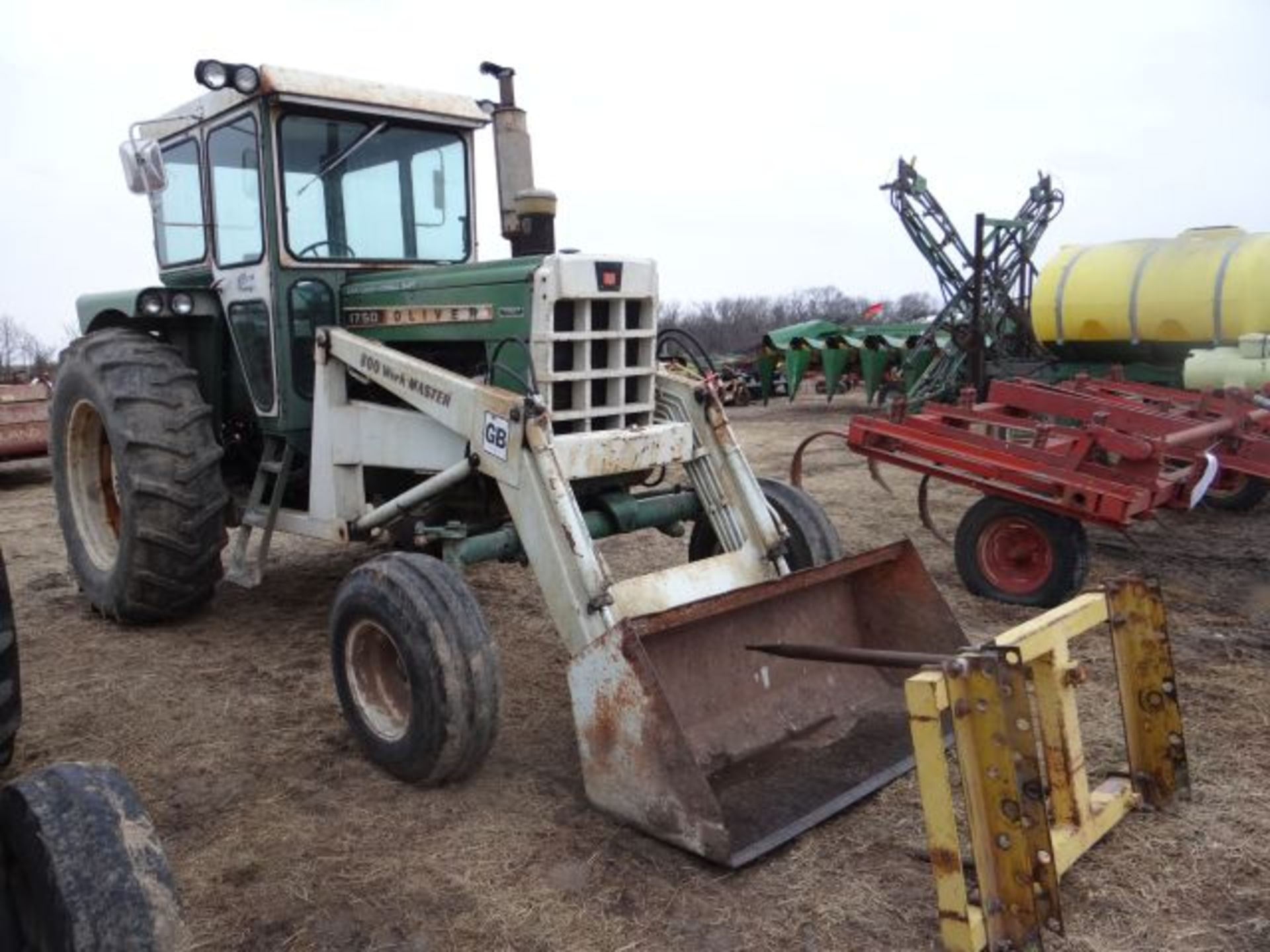 Oliver 1750 Tractor, 1969 w/ 800 Workmaster Loader & Bucket, Gas, Good Tires, Runs Good - Image 2 of 7