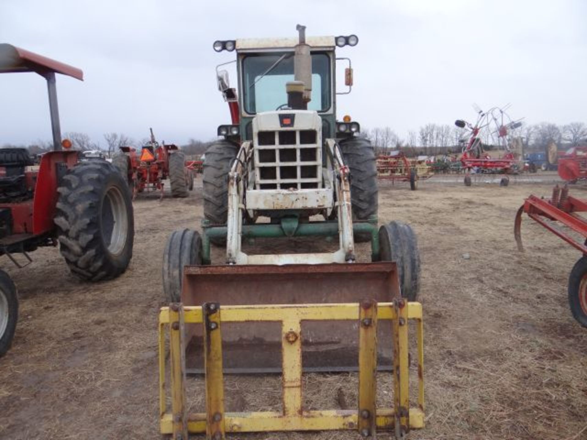 Oliver 1750 Tractor, 1969 w/ 800 Workmaster Loader & Bucket, Gas, Good Tires, Runs Good - Image 7 of 7