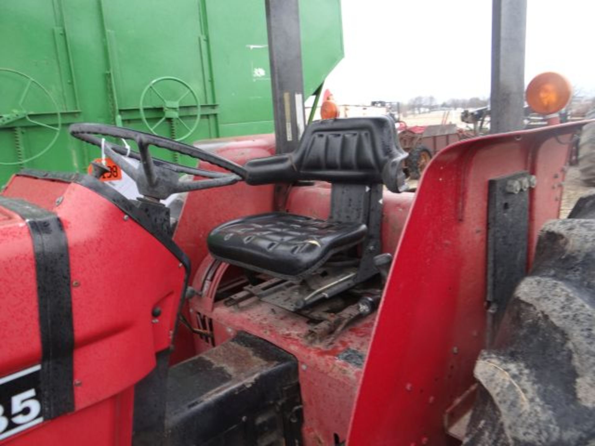 Case IH 585 Tractor, 1987 1923 hrs, Runs Great, Good Tires - Image 4 of 5