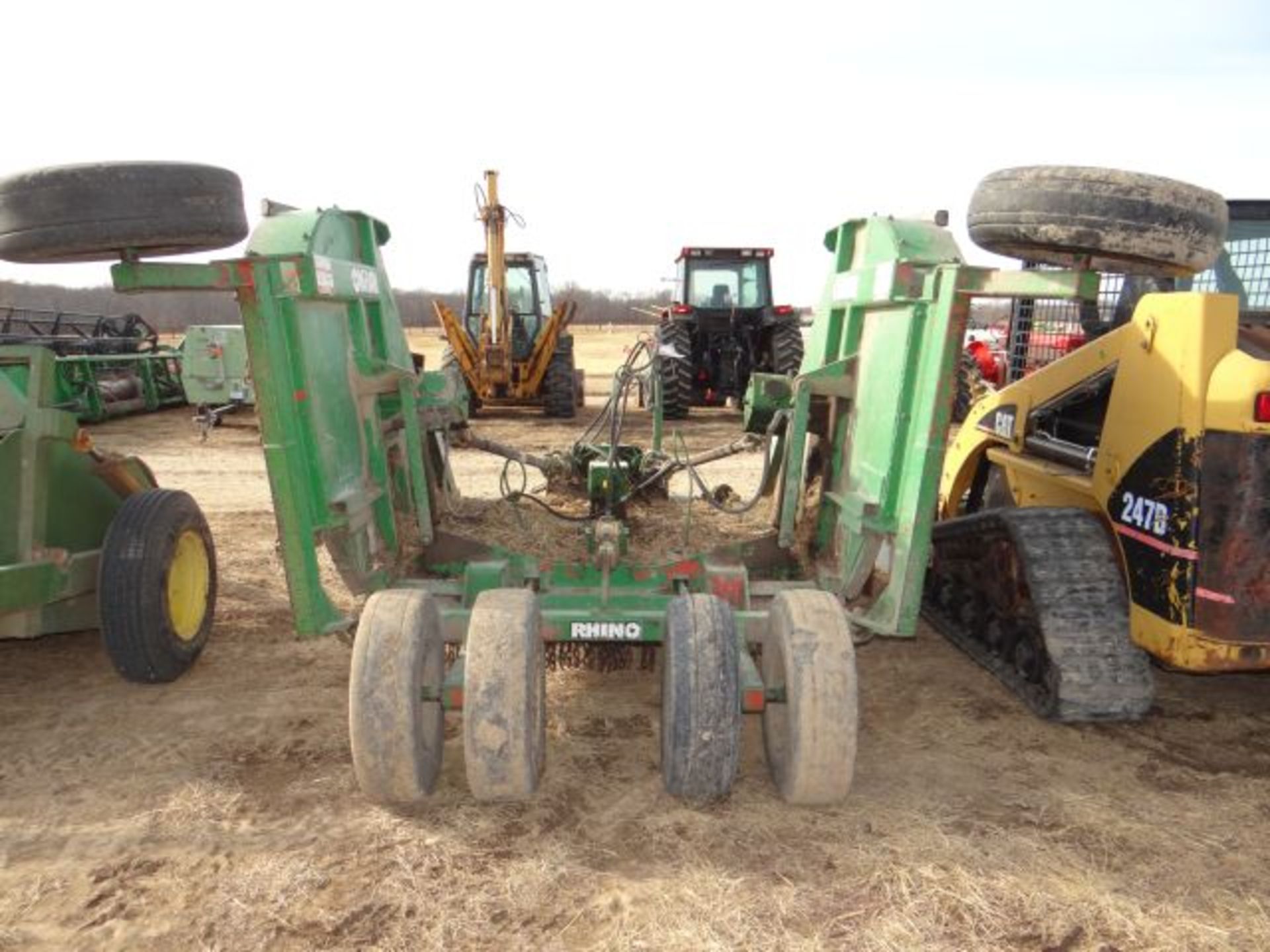 Rhino SR15 Bush Hog, 1993 15', Bat Wing w/ 540 PTO, Front Drive Shaft Replaced, Runs Good - Image 2 of 3