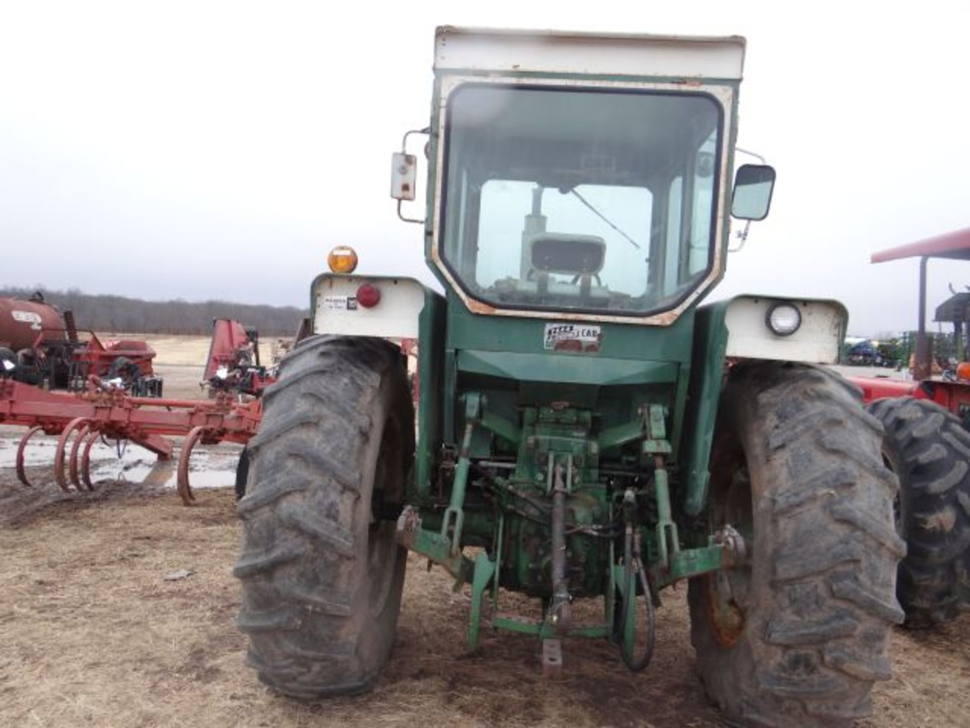 Oliver 1750 Tractor, 1969 w/ 800 Workmaster Loader & Bucket, Gas, Good Tires, Runs Good - Image 4 of 7