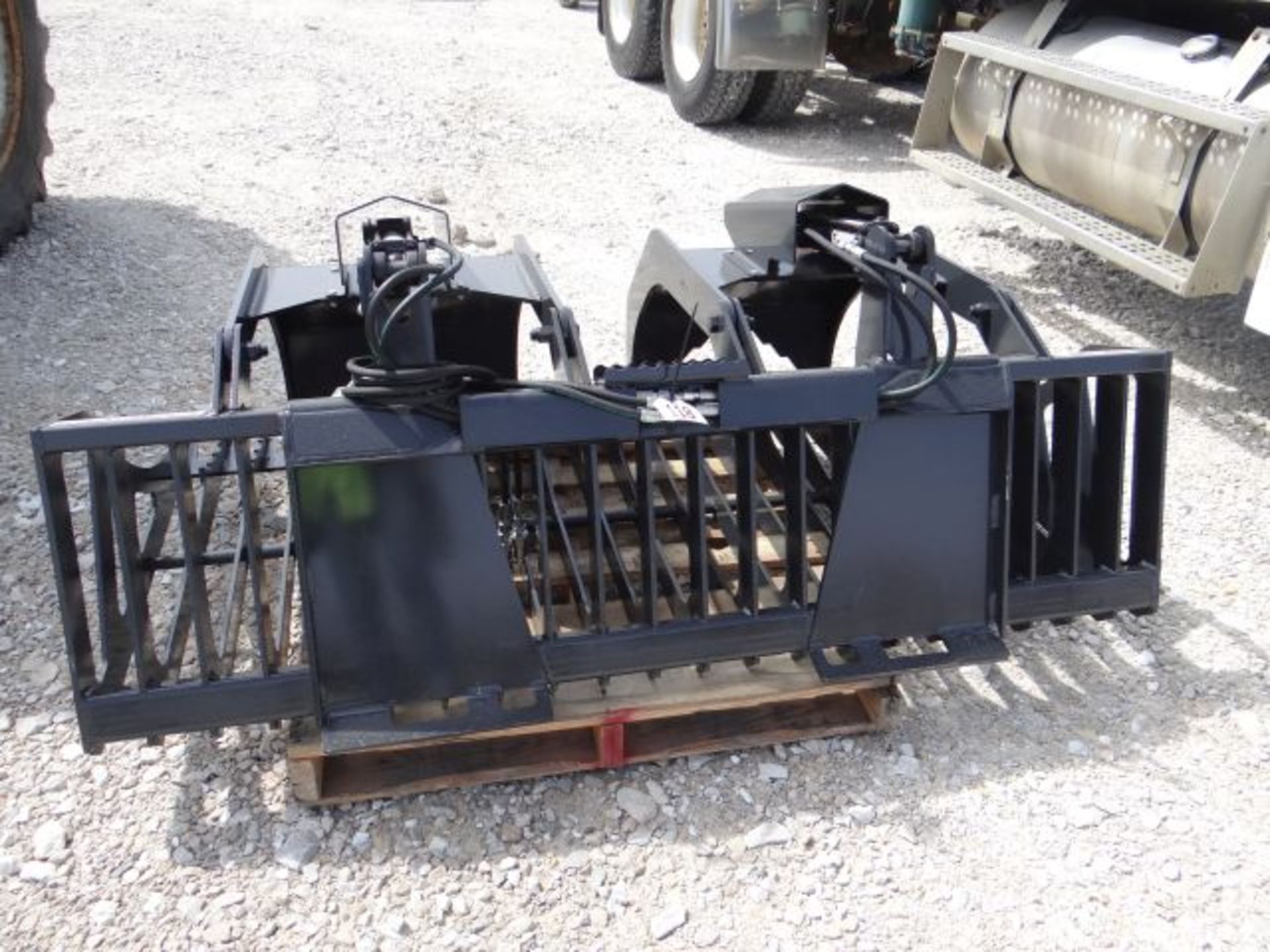 HD72 Stout Skid Loader Grapple - Image 2 of 3