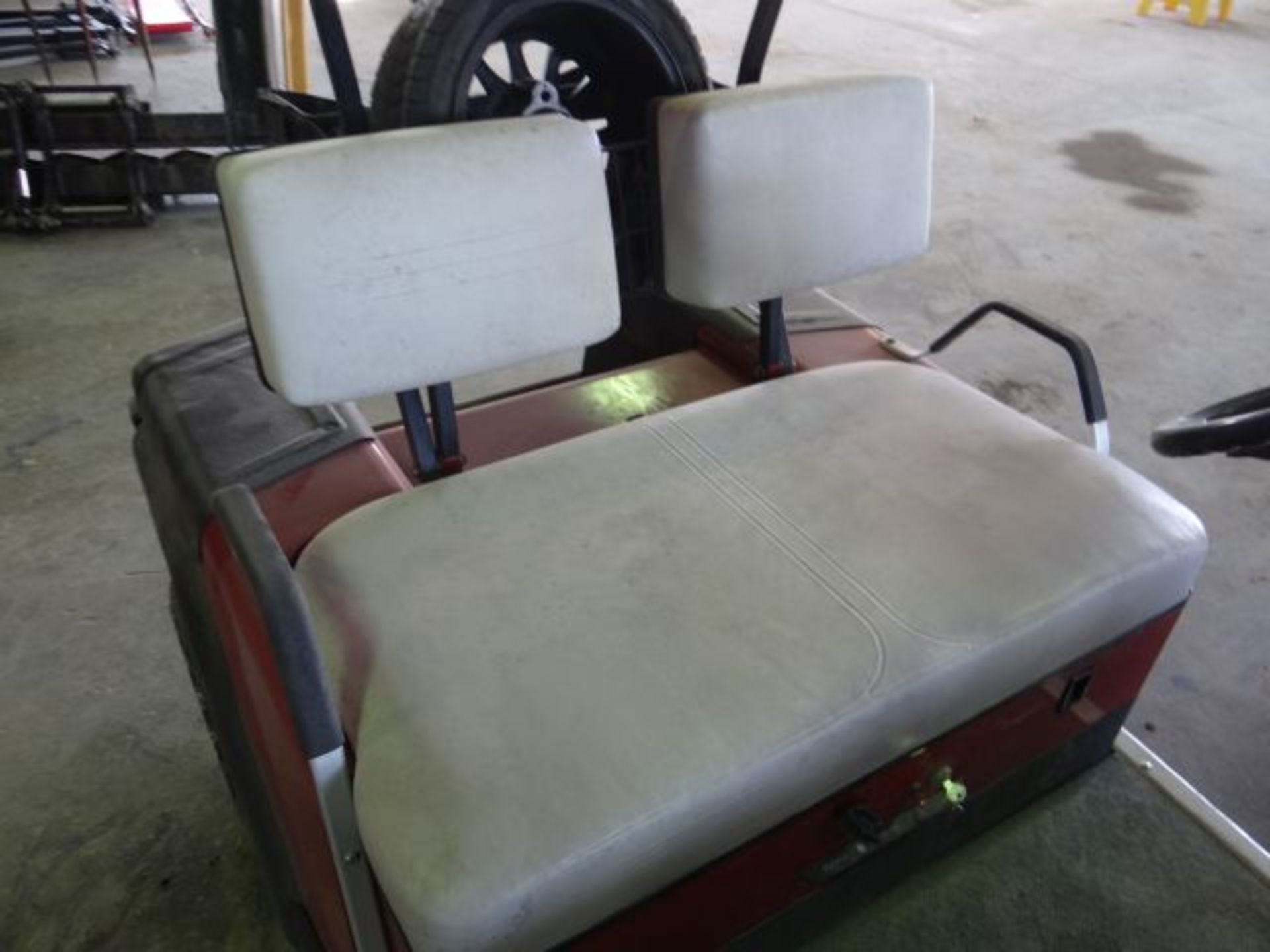 E-Z-GO Golf Cart - Image 5 of 6