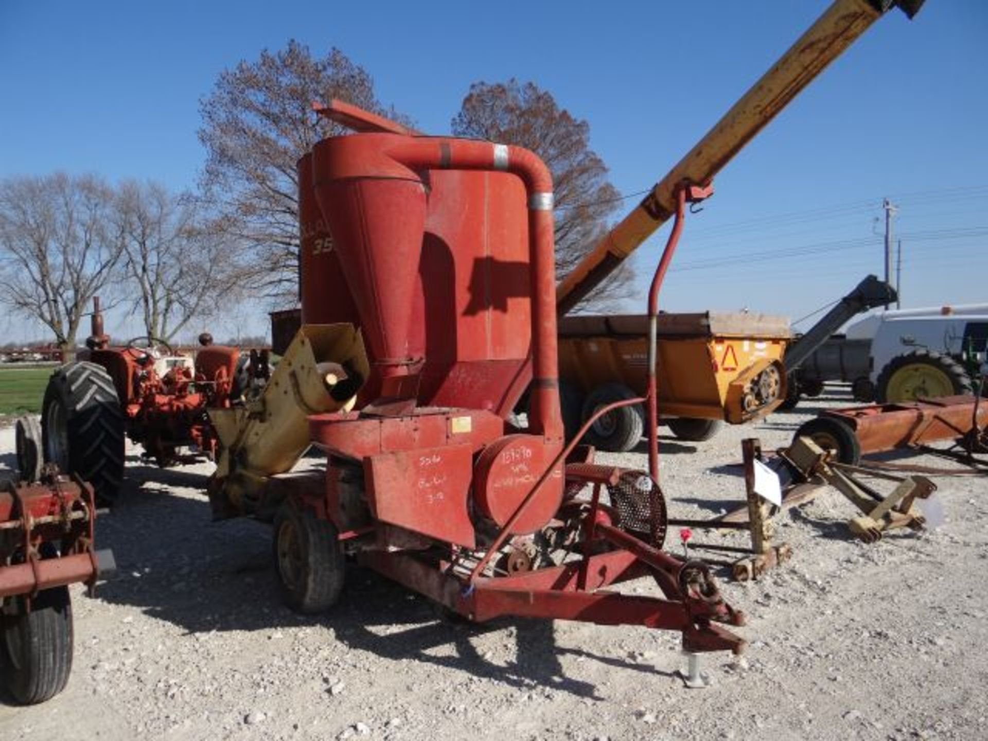 NH 352 Grinder