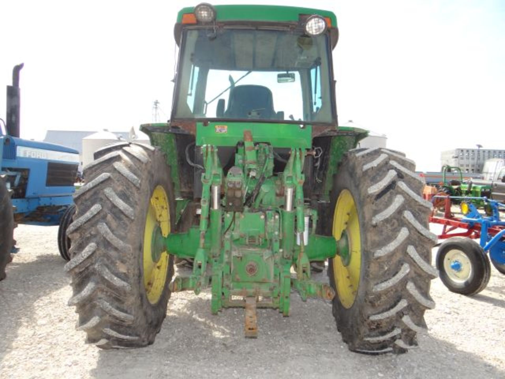 JD 7200 Tractor - Image 5 of 6