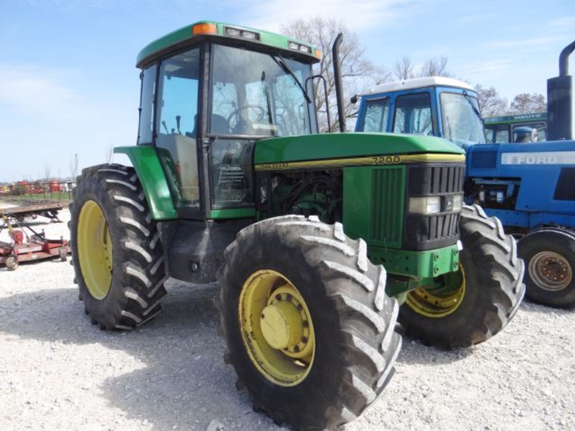 JD 7200 Tractor