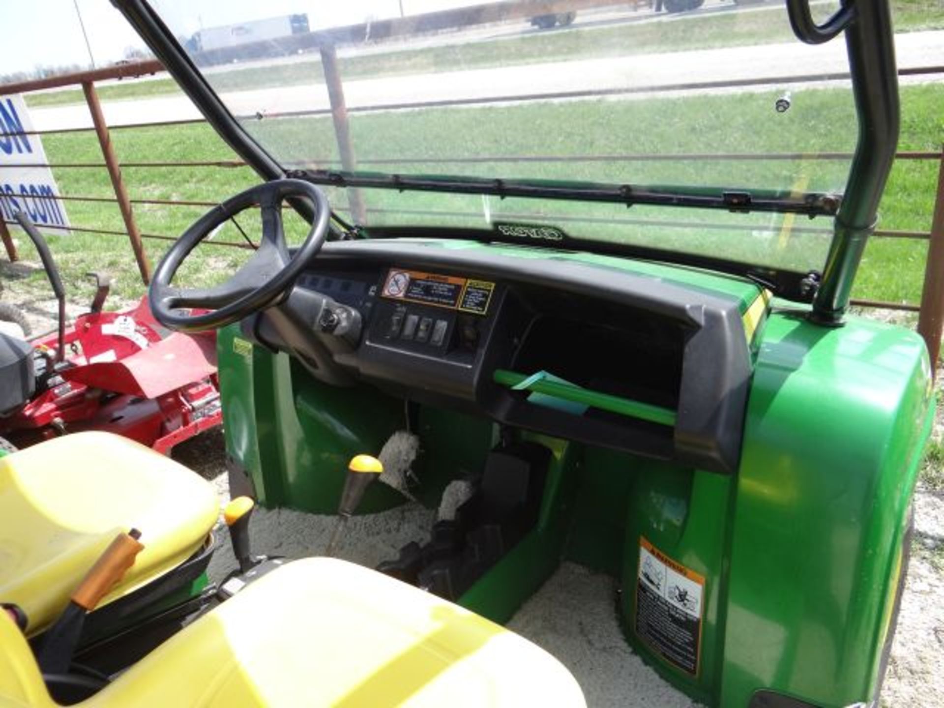 JD 620i XUV Gator - Image 4 of 7