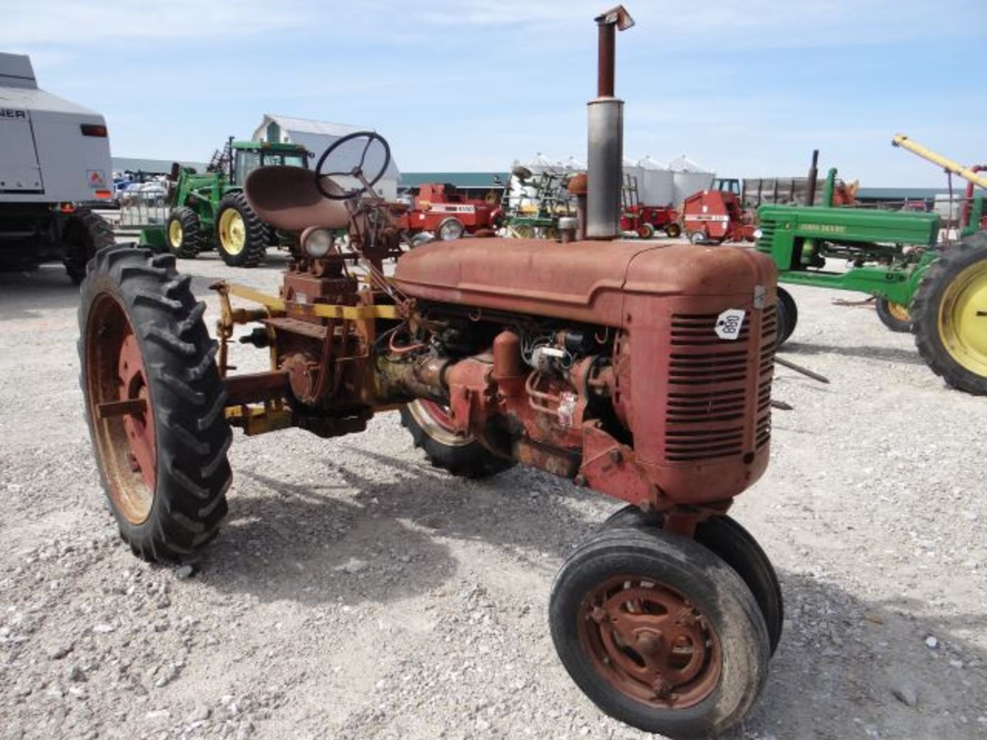 IH C Tractor - Image 2 of 4