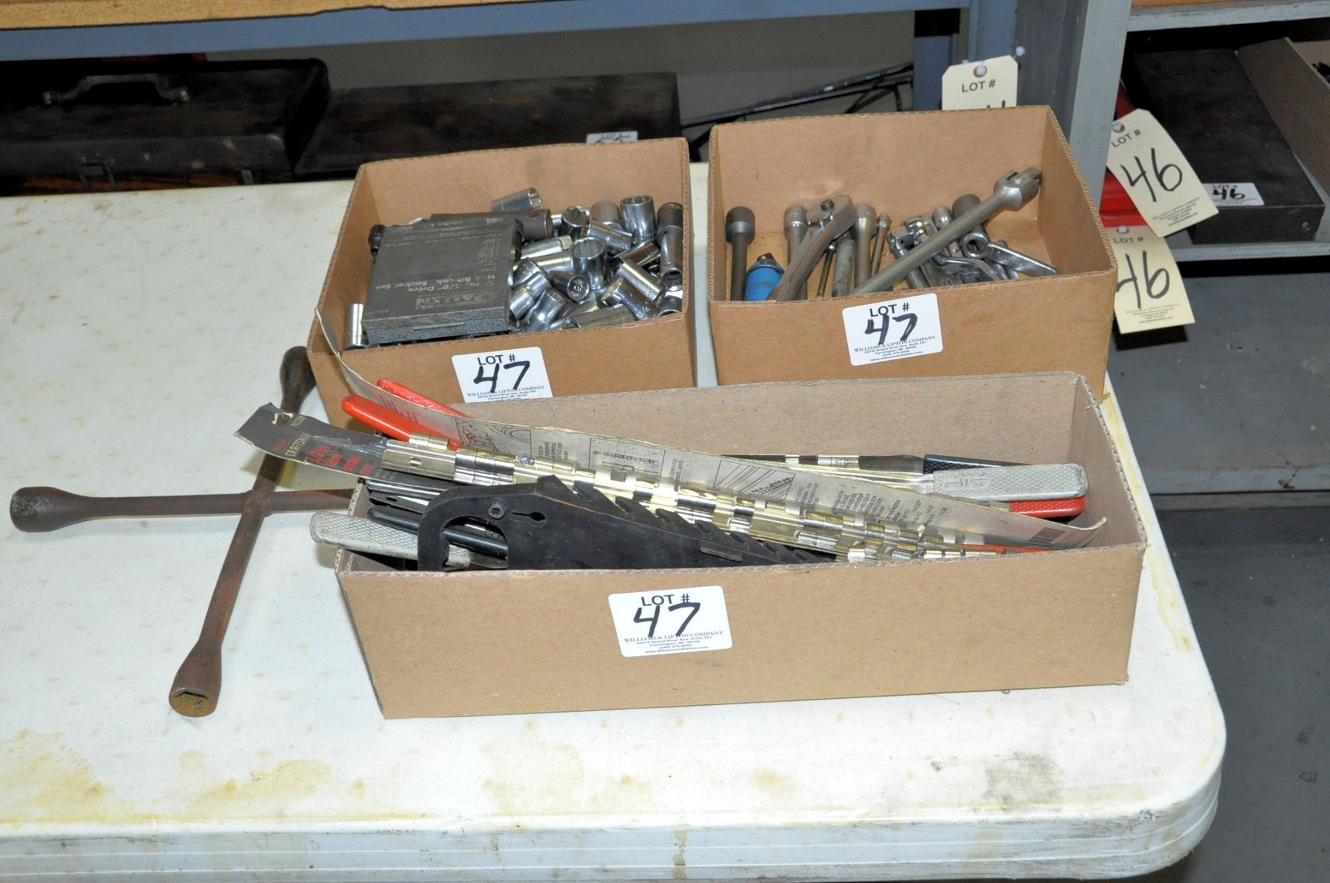 Lot-Ratchets; Breaker Bars; Sockets and Socket Holders in (3) Boxes