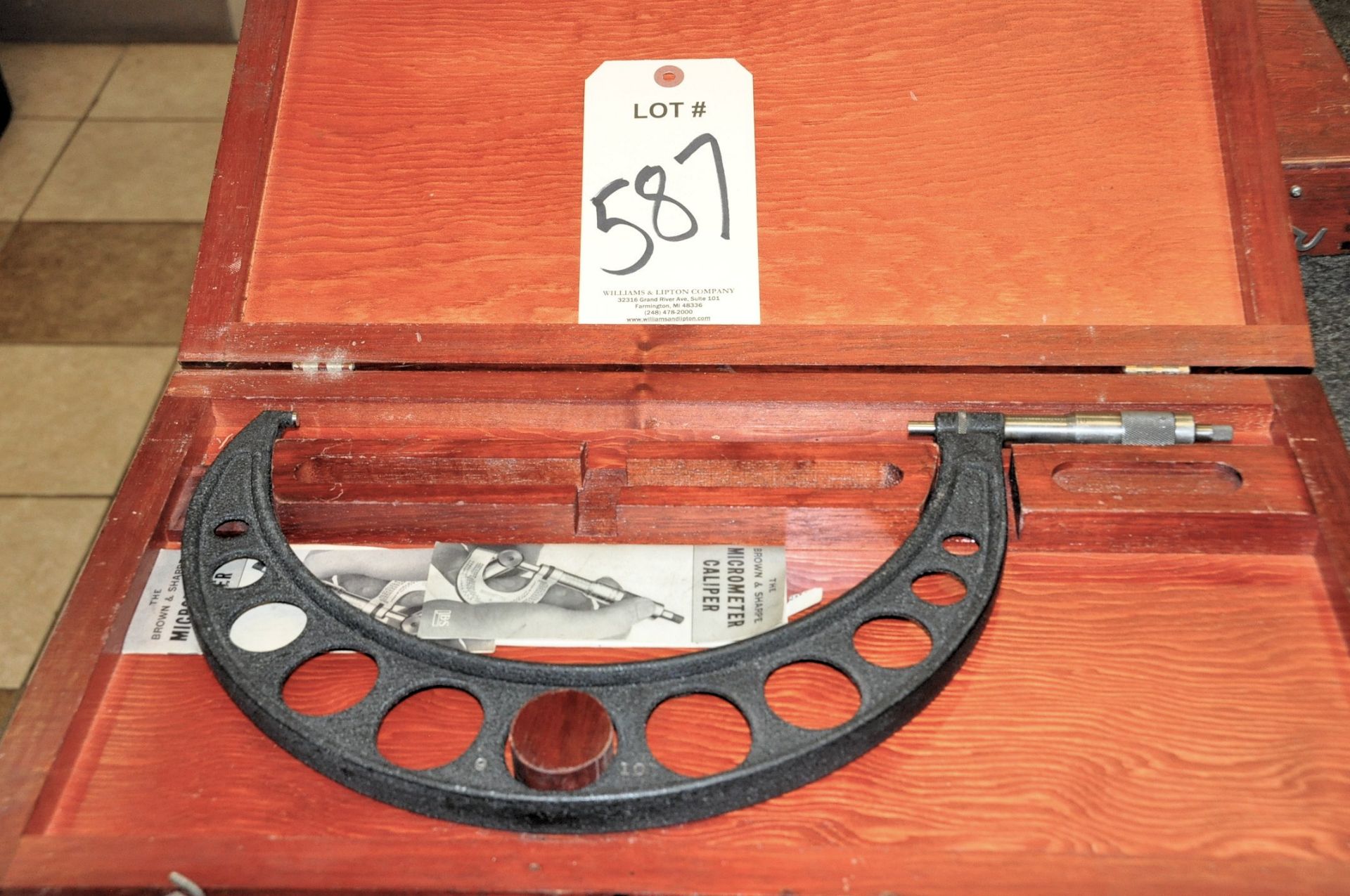 Brown & Sharpe 9 - 10" Micrometer with Case