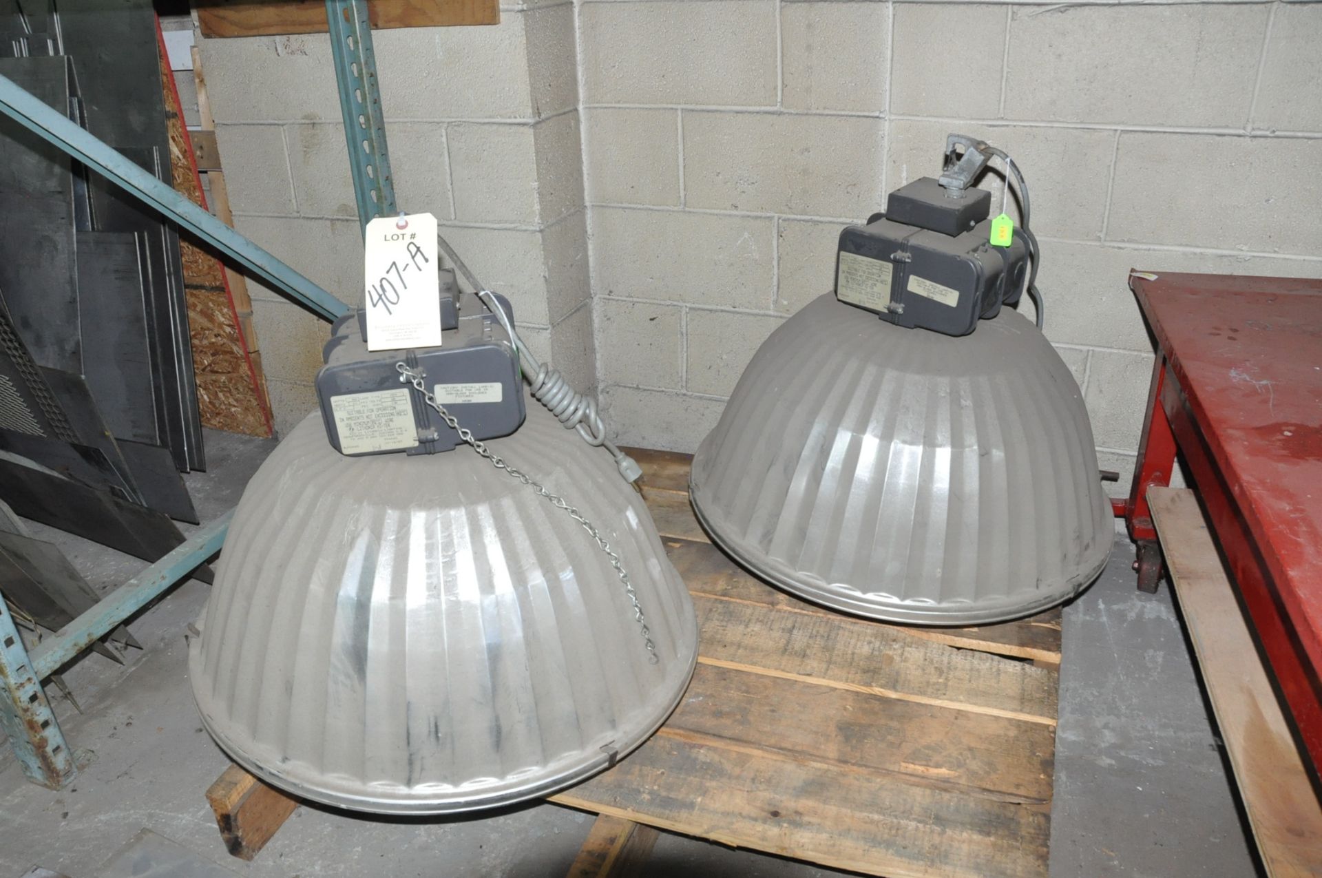 Lot-(2) Metal Halide Dome Lights on (1) Pallet