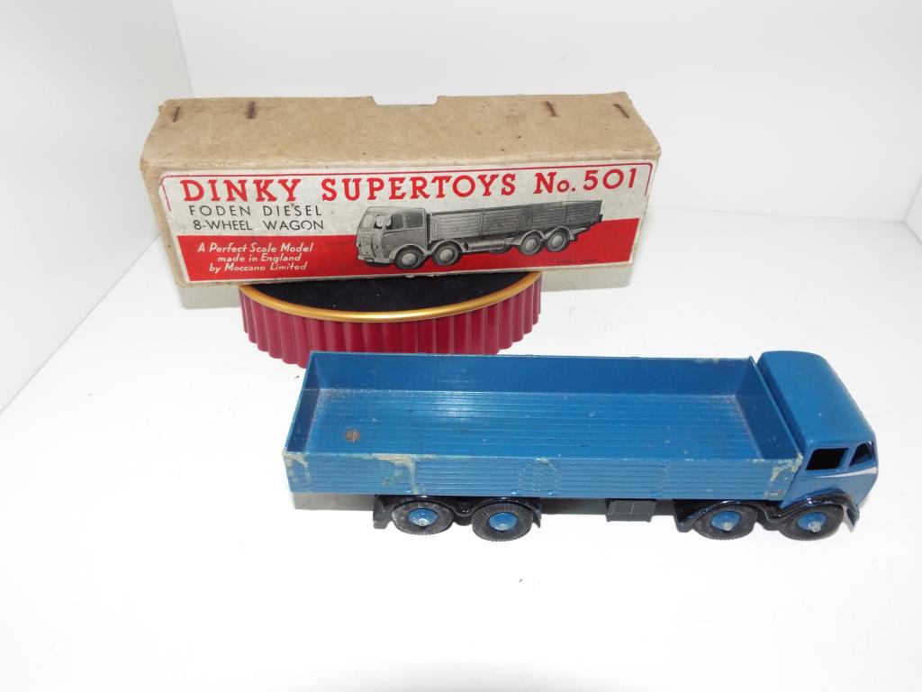 Dinky Supertoys - a Foden Diesel 8-wheel wagon # 501 dark blue, cab, body, chassis and ridged hubs, - Image 2 of 2