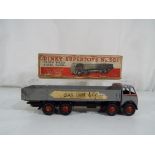 Dinky Supertoys - A Dinky Supertoys # 501 Foden Diesel 8 - Wheel Wagon,