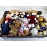 Ty Beanie Babies - a quantity of Ty Beanie Bears and Babies,