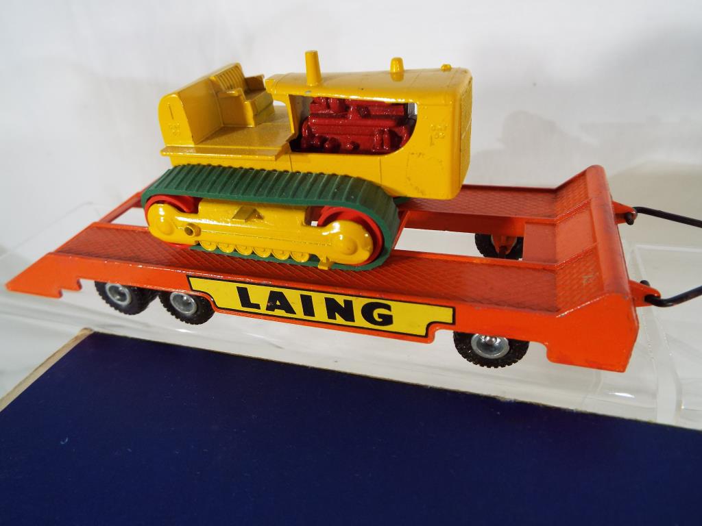 Matchbox King Size by Lesney - a metal diecast model Tractor and Transporter, Laing # K-8, - Image 4 of 5