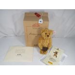 Steiff - an original mohair Steiff exhibition bear 2004, issued in a limited edition no.