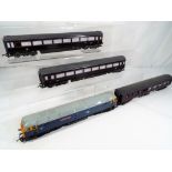 Model railways - Hornby OO gauge diesel electric locomotive 'The Queen Mother' op no 47541 and