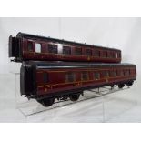 Model Railways - two unboxed Exley O gauge composite coaches in LMS livery, both in good condition.